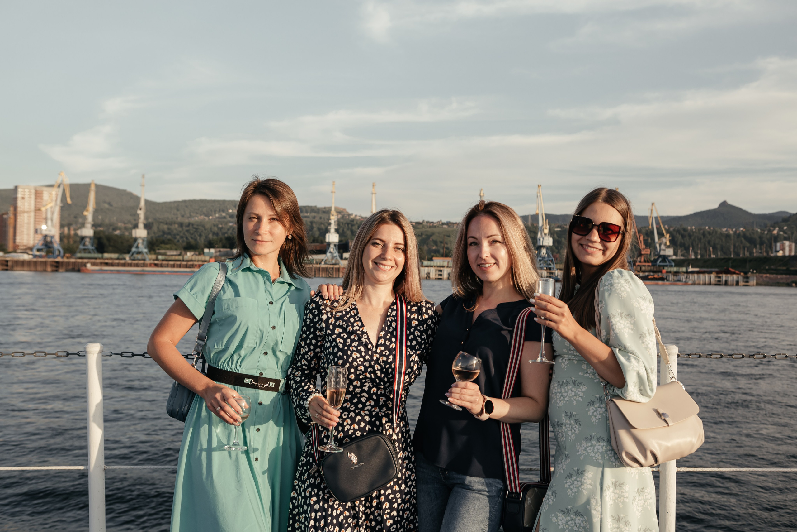 Съёмка корпоратива в Красноярске. Свадебный и семейный фотограф В Красноярске Андрей Юсенков