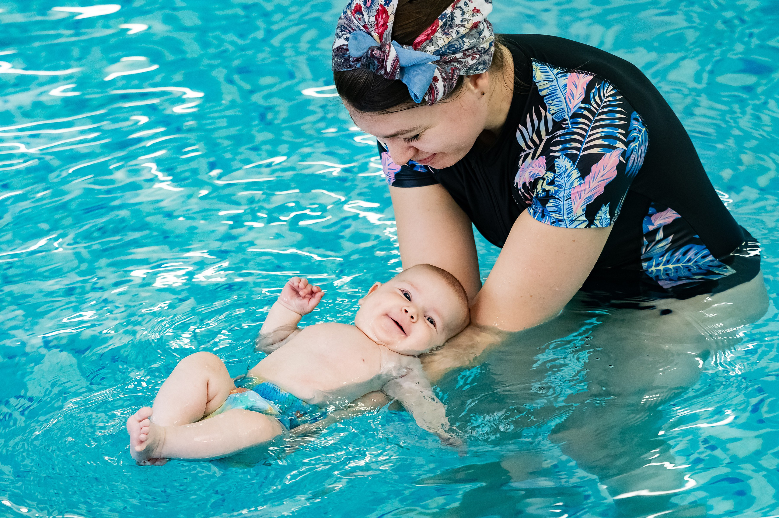 Грудничковое плавание. Репортажный, семейный и детский фотограф в Пензе и Заречном Арина Ермилова. Картины барельеф на заказ