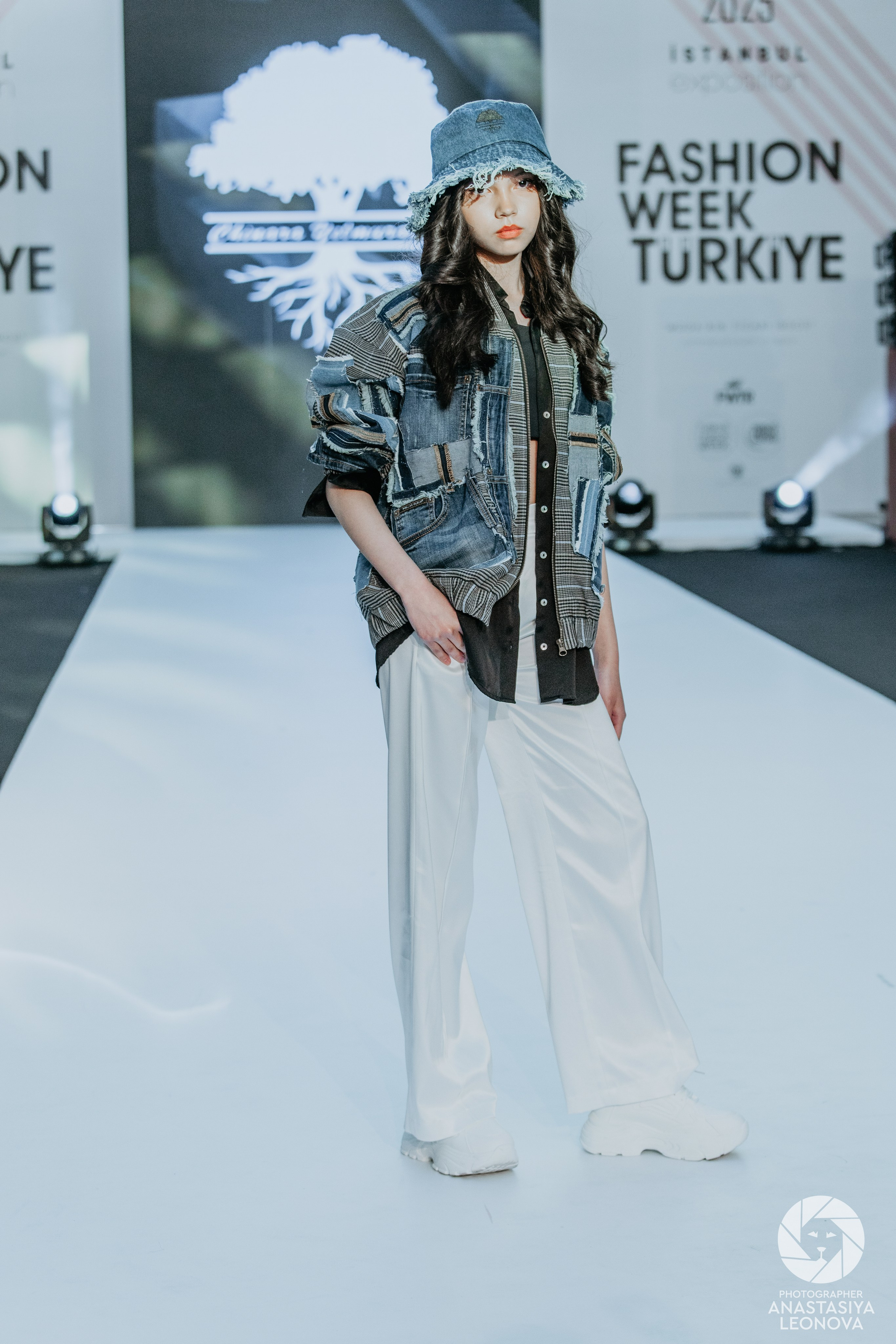 Fashion Week Türkiye [spring, 2025]. Anastasia Leonowa