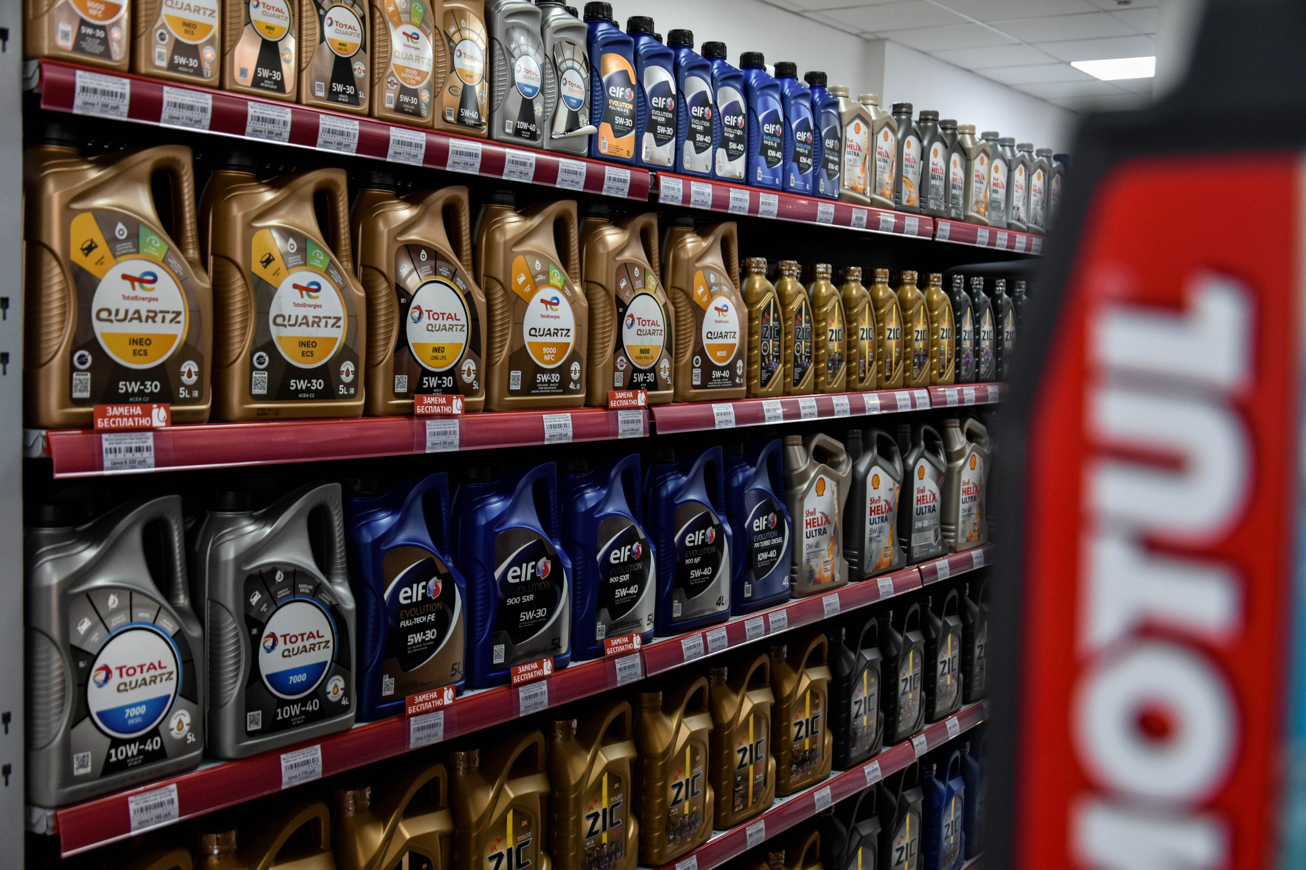 Салон запчастей. Женский фотограф в Людиново и Киров