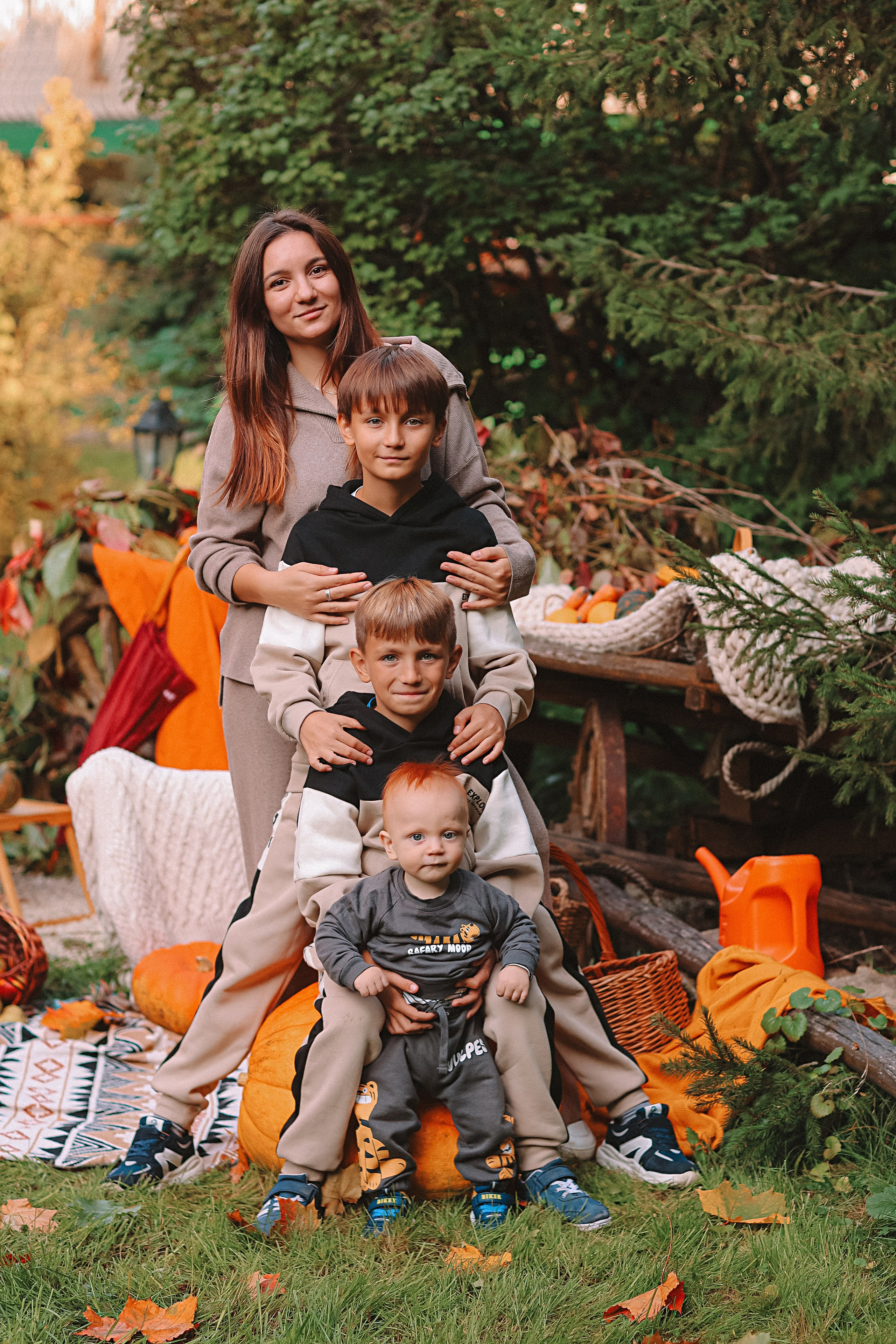 Тыквы. Семейный фотограф Тюмень, фотограф на роды Салмина Мария