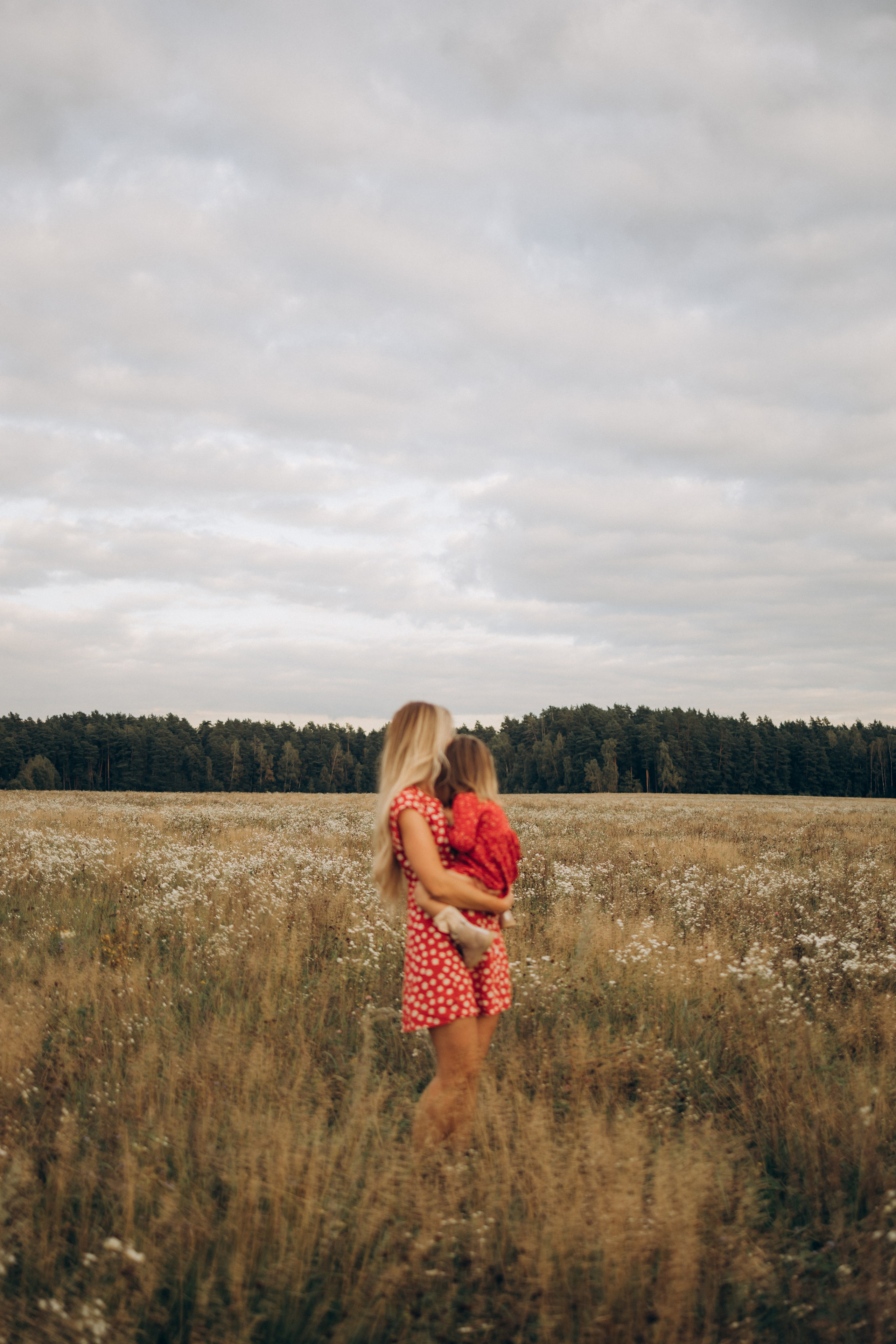 Мама и дочка (5.09.2025) г. Жуков (Калужская обл.). Надежда Стар семейный и церковный фотограф в Жукове и Калужской области