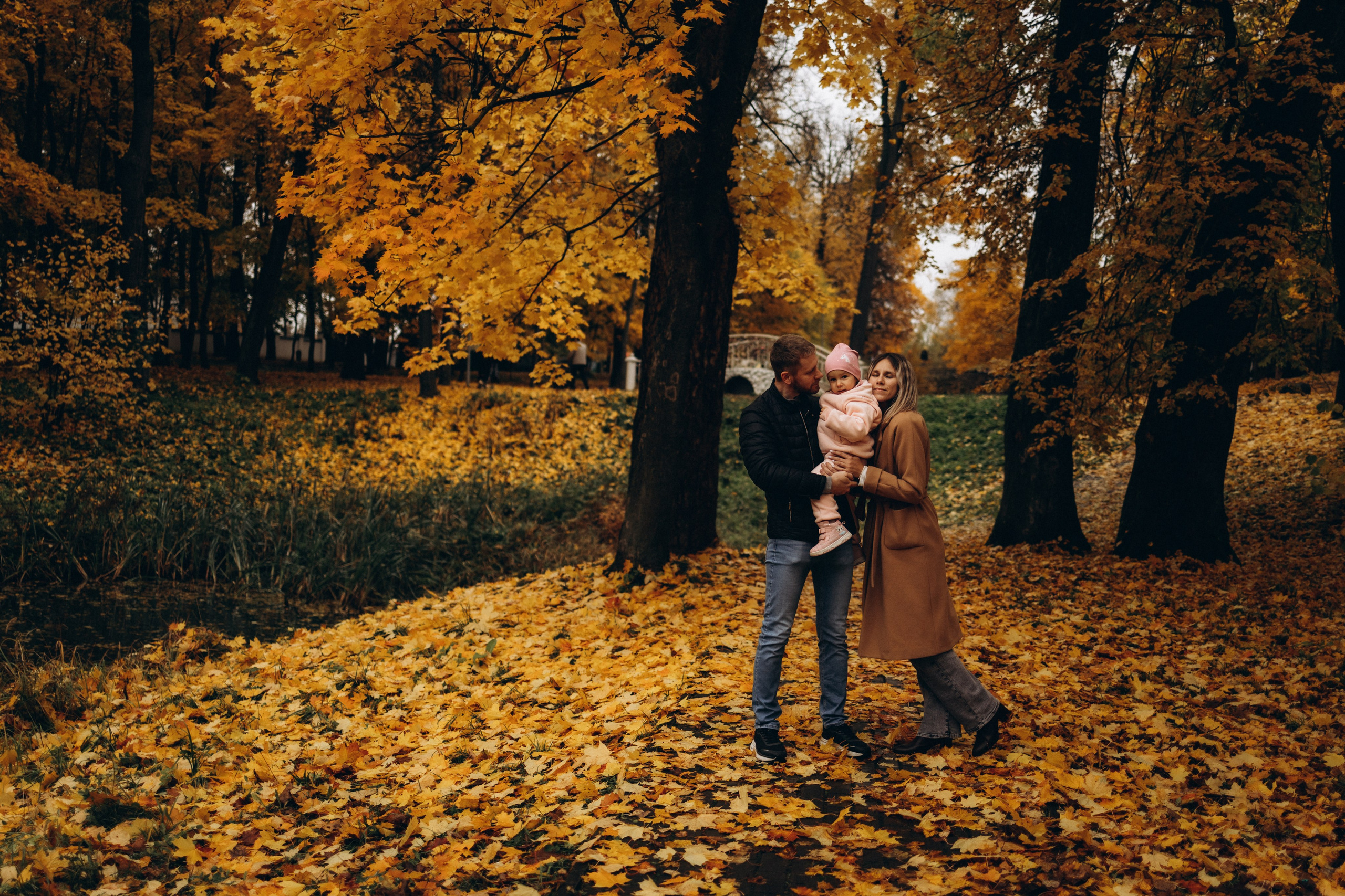 Осенняя семейная фотосъемка (11.10.2025 г.) г. Обнинск (Калужская обл.). Надежда Стар семейный и церковный фотограф в Жукове и Калужской области