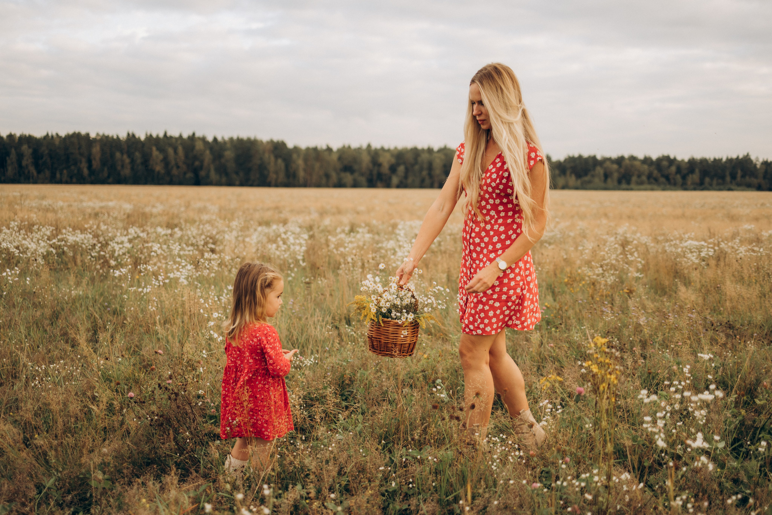 Мама и дочка (5.09.2025) г. Жуков (Калужская обл.). Надежда Стар семейный и церковный фотограф в Жукове и Калужской области