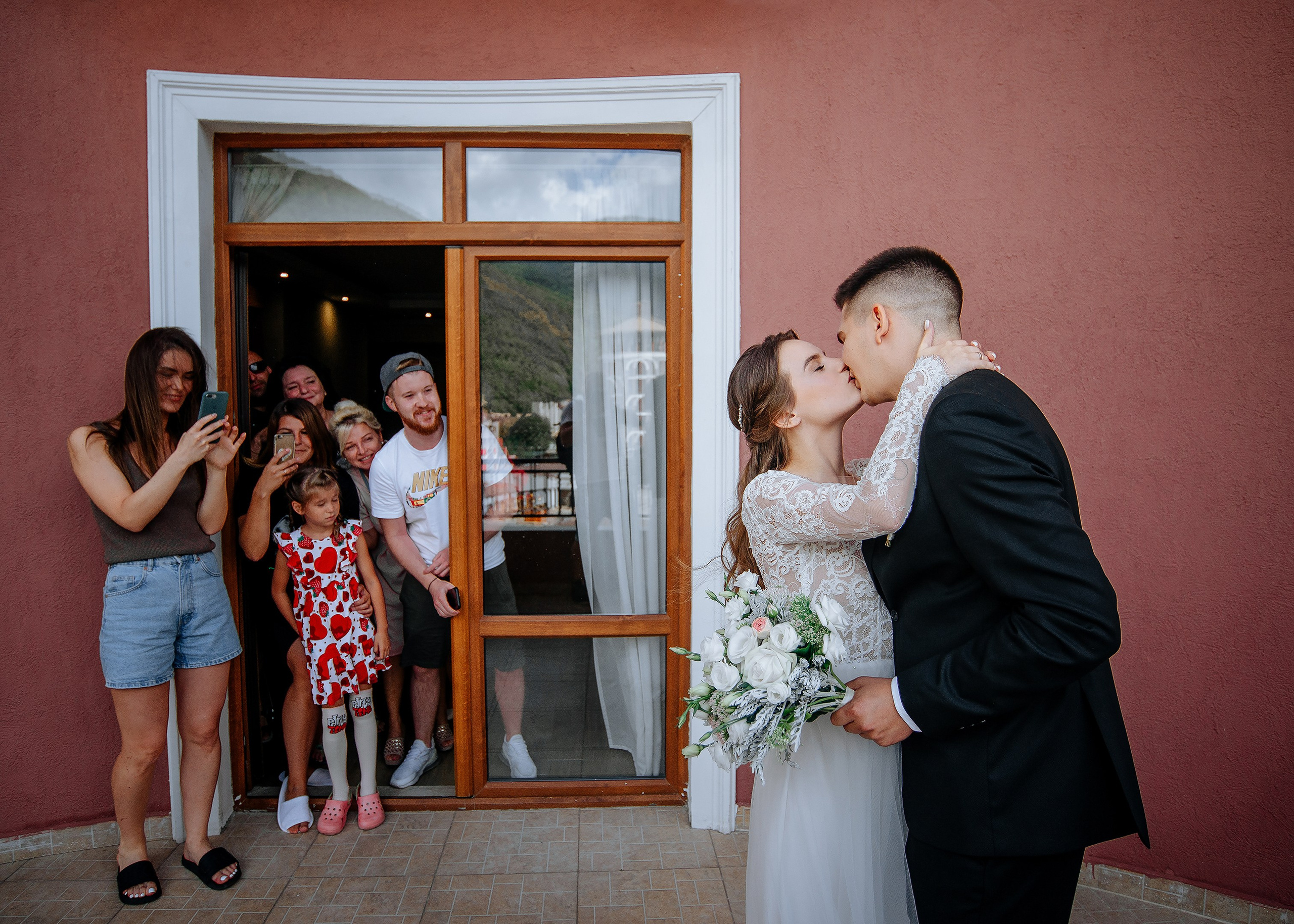 Свадебные фотосессии в Сириусе и Адлере. Фотограф в Адлере, Сириусе, Красной Поляне — лавстори, семейные и индивидуальные фотосессии
