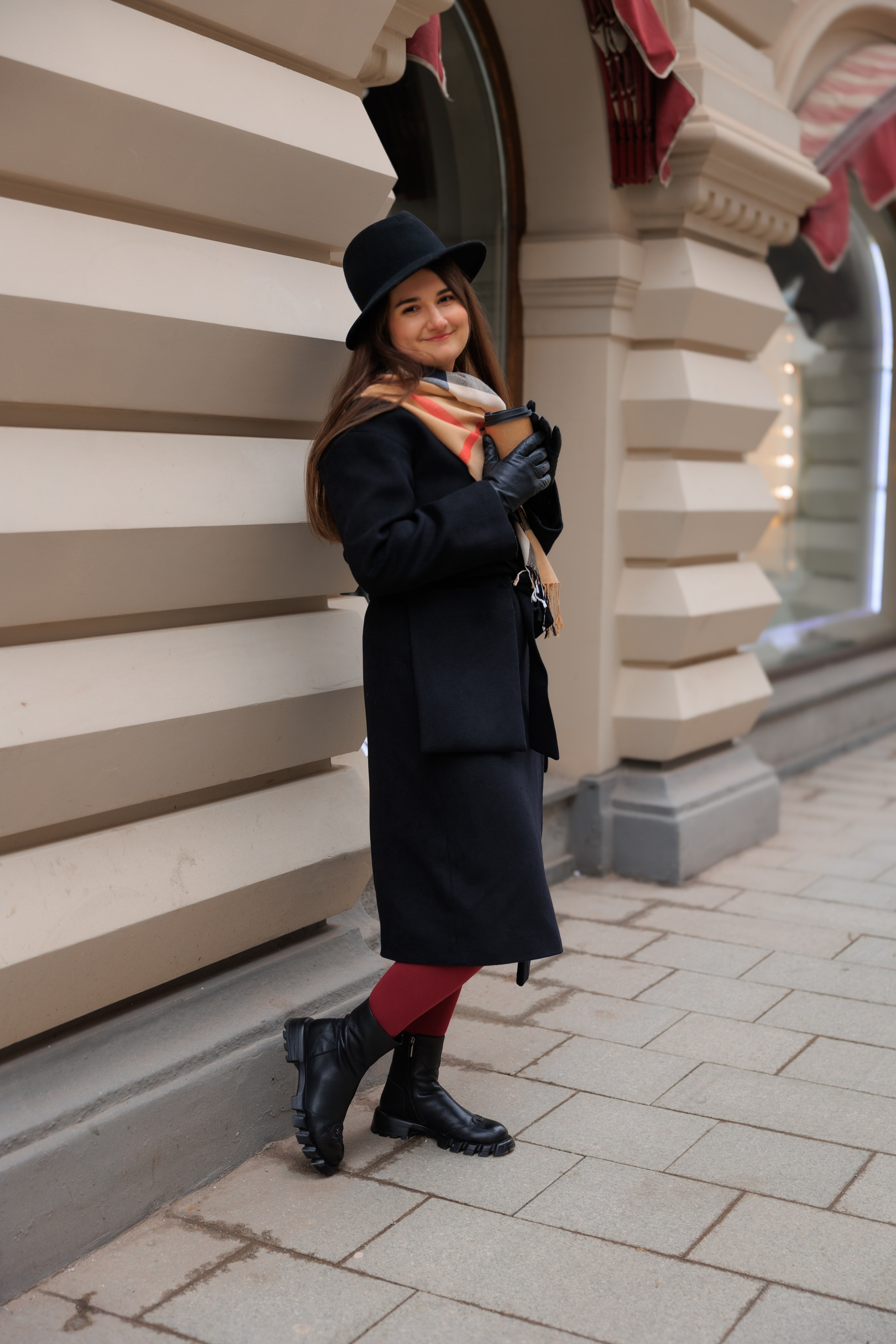 ДАША. Я фотограф из Москвы к Вашим услугам