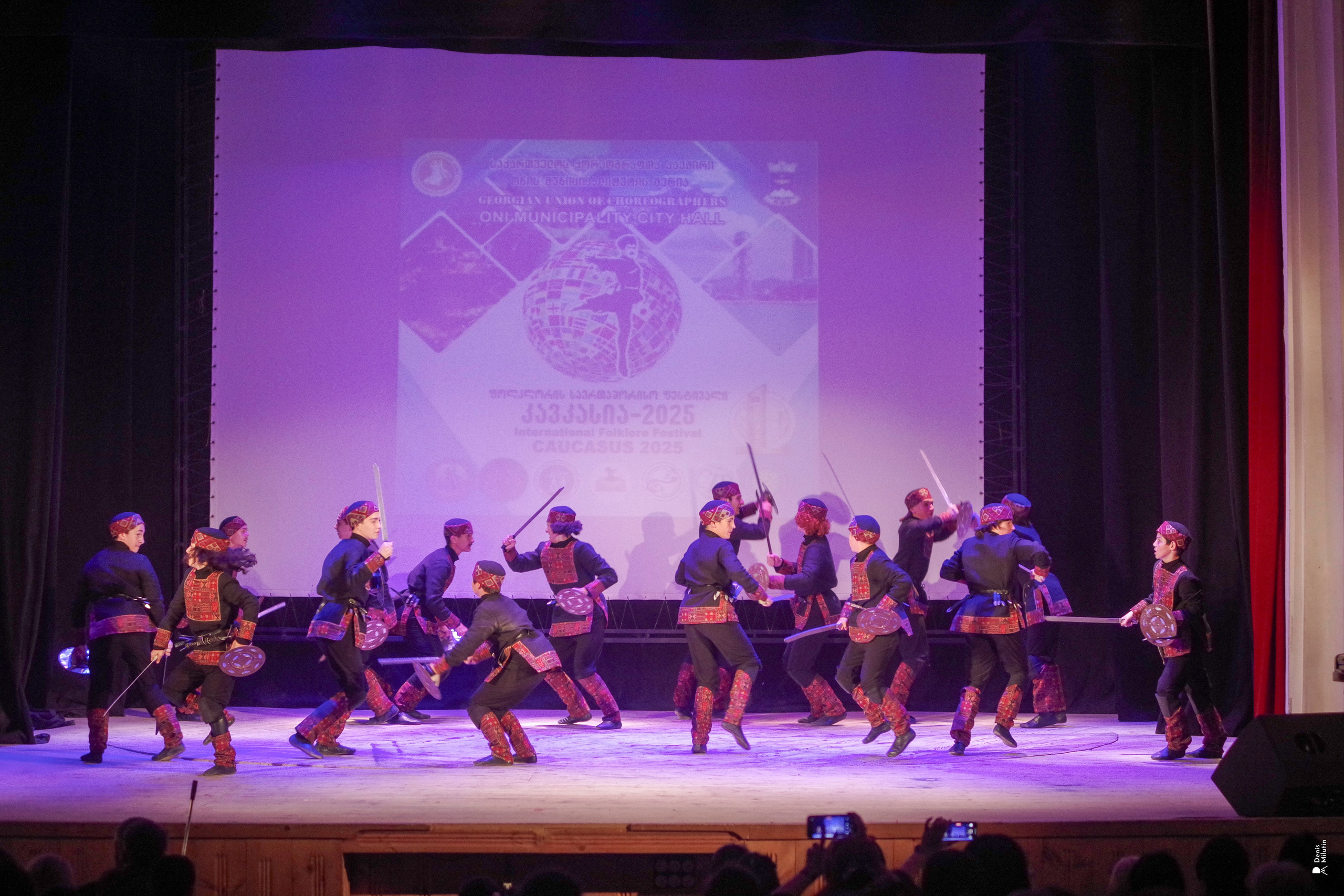 Танцы в прекрасном Они. Портретный фотограф Денис Милютин