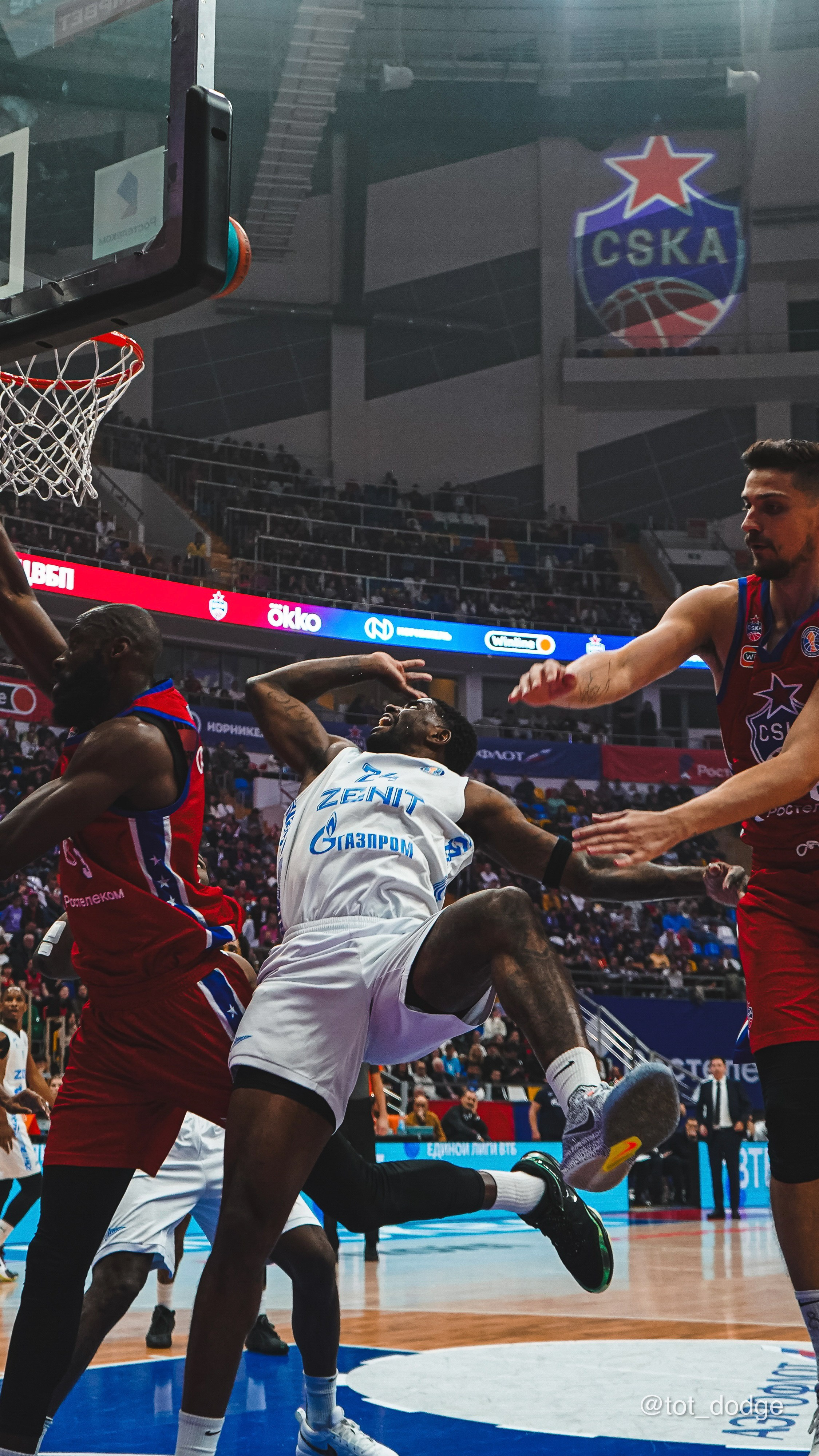 Баскетбол. ЦСКА-Зенит (13.10.24). Автомобильный фотограф Шакая Кирилл