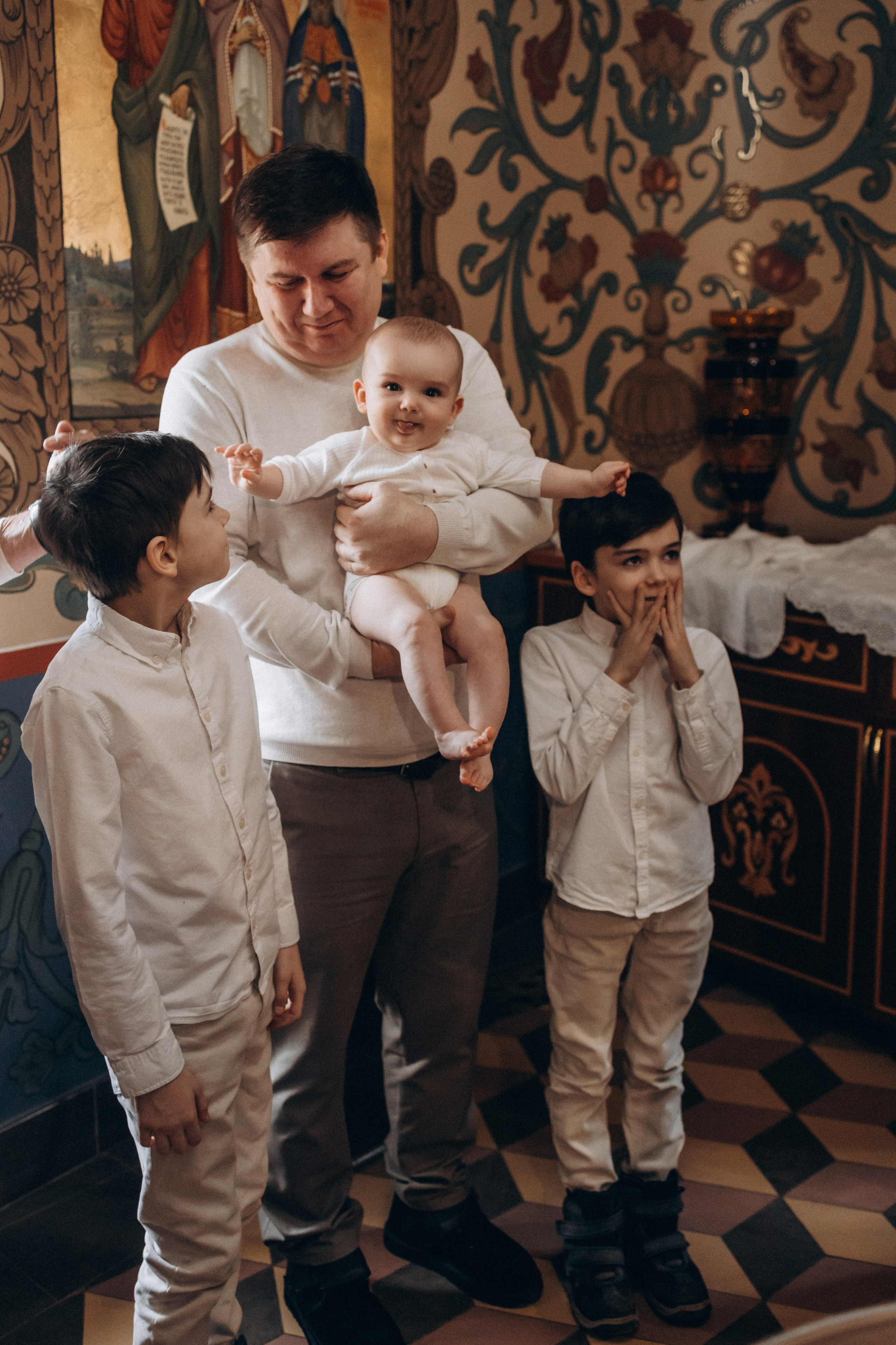 Таинство крещения Марка Храм Живоначальной Троицы. Семейный и женский фотограф в Москве Коновалова Олеся