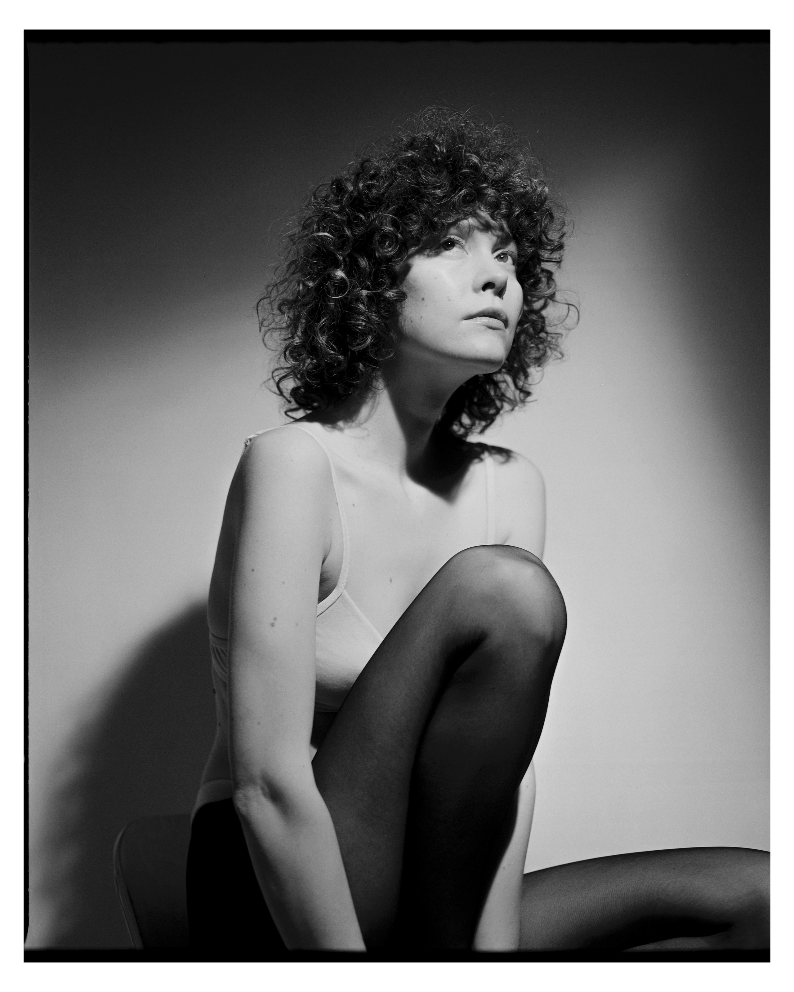 Оля, студия. Портретный и предметный фотограф Елизавета Федорова