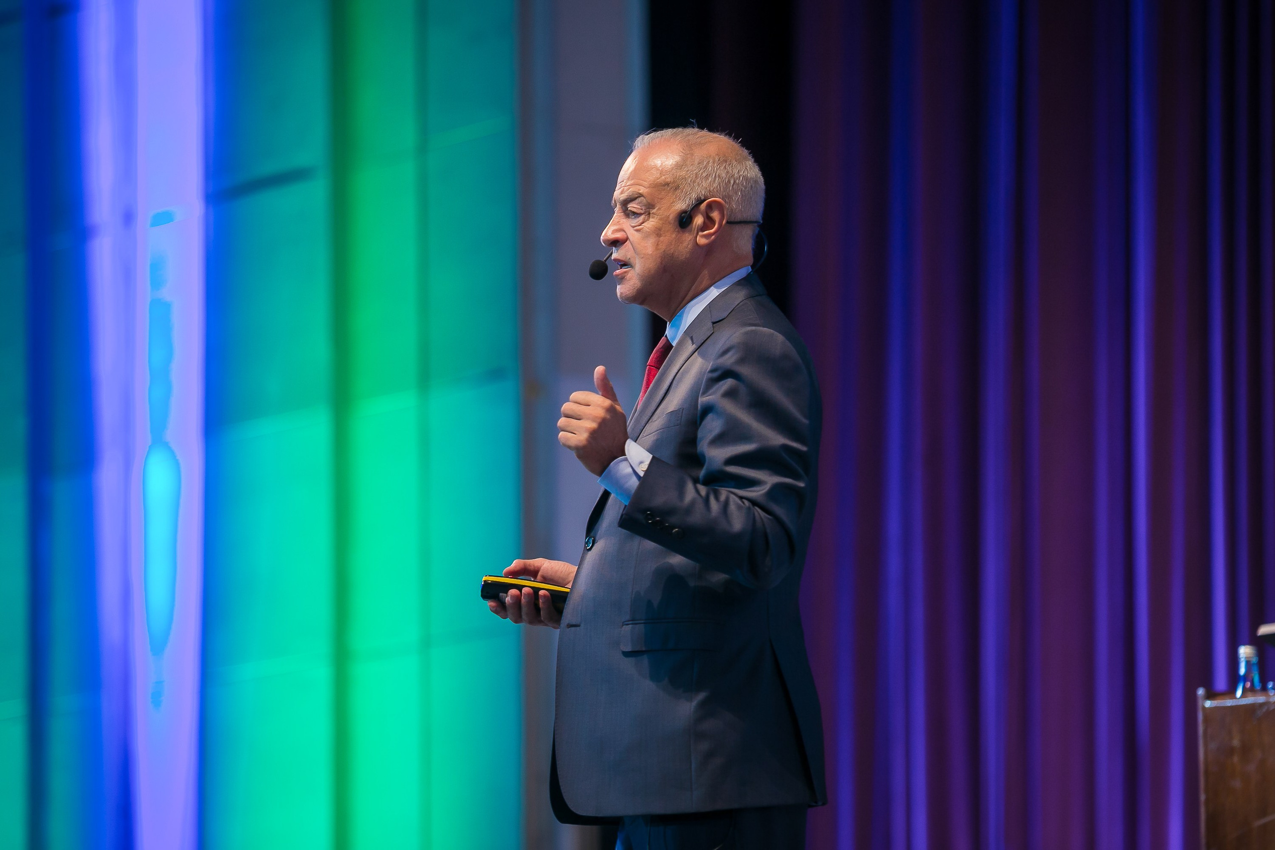 Выставки-форумы. Репортажный фотограф в Москве