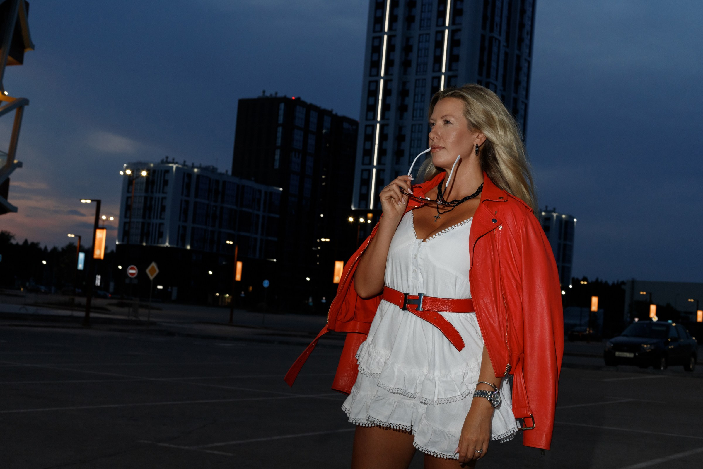 Ночная серия. Вспышка. Наталья. Евгения. Июнь 2025. Фотограф Пермь. Свадьбы. Семья и дети, школа, д. сад. Фотокниги