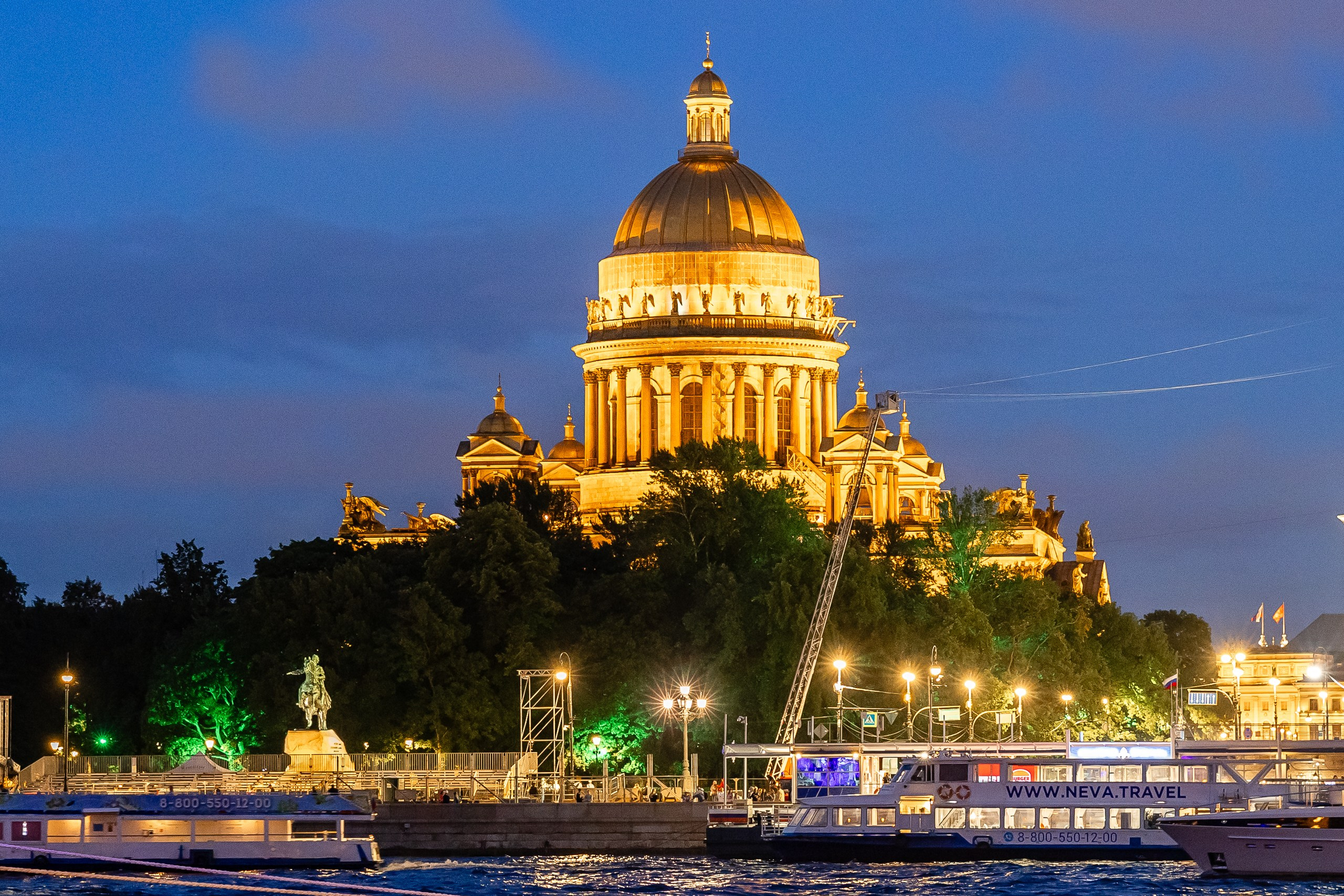 Экскурсия на двухпалубном теплоходе по Неве. Фотограф в Санкт-Петербурге — Сергей Петров