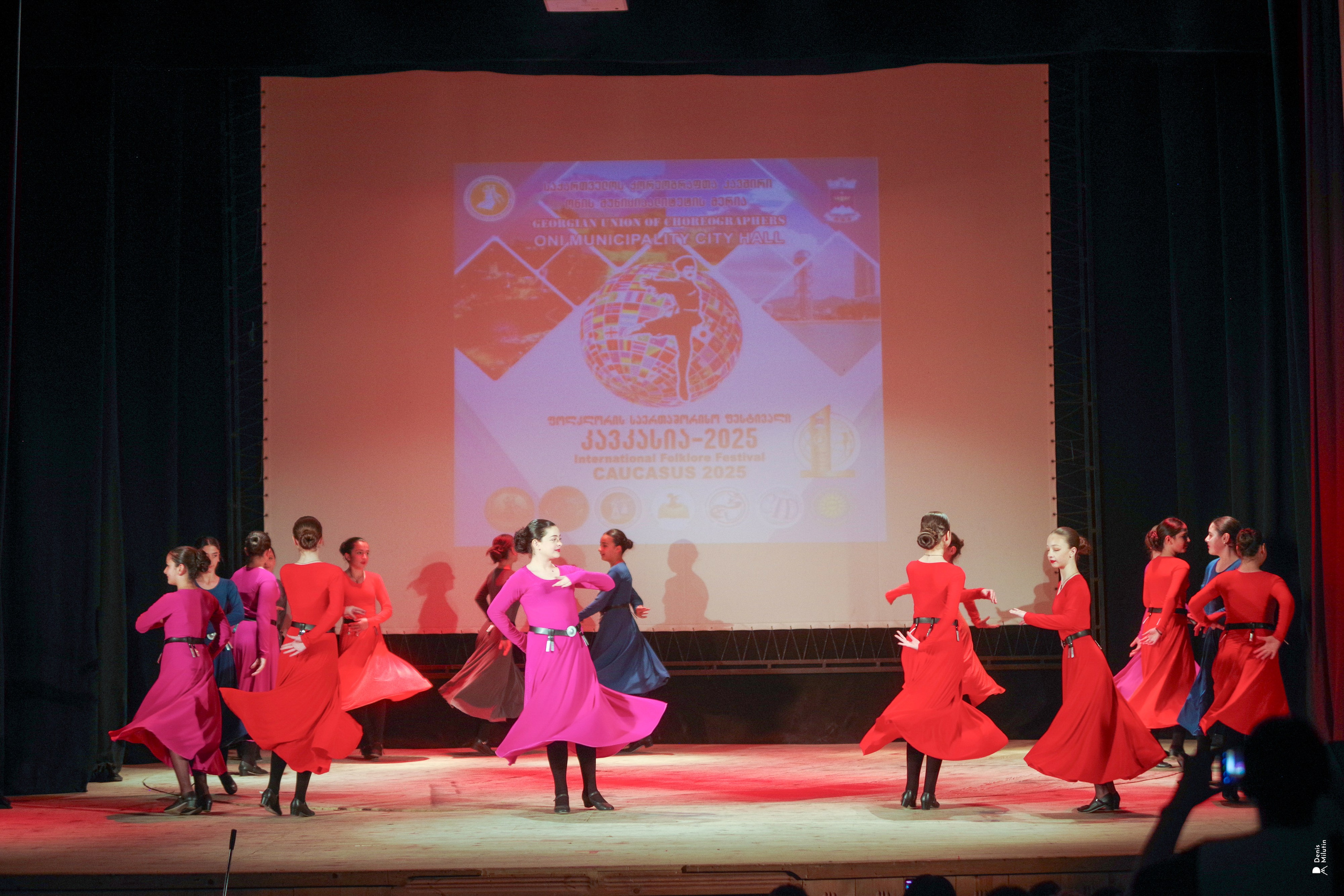 Танцы в прекрасном Они. Портретный фотограф Денис Милютин