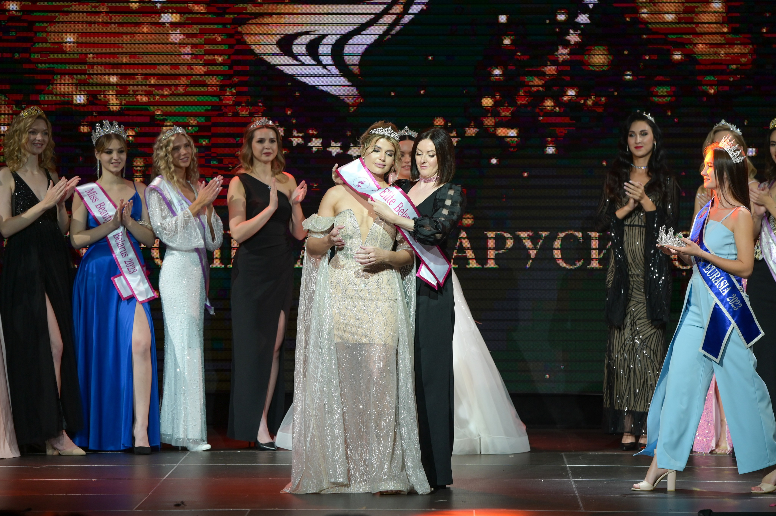 Фотографии с конкурса красоты. Фотоуслуги, услуги фотографа, фотографирование важных событий