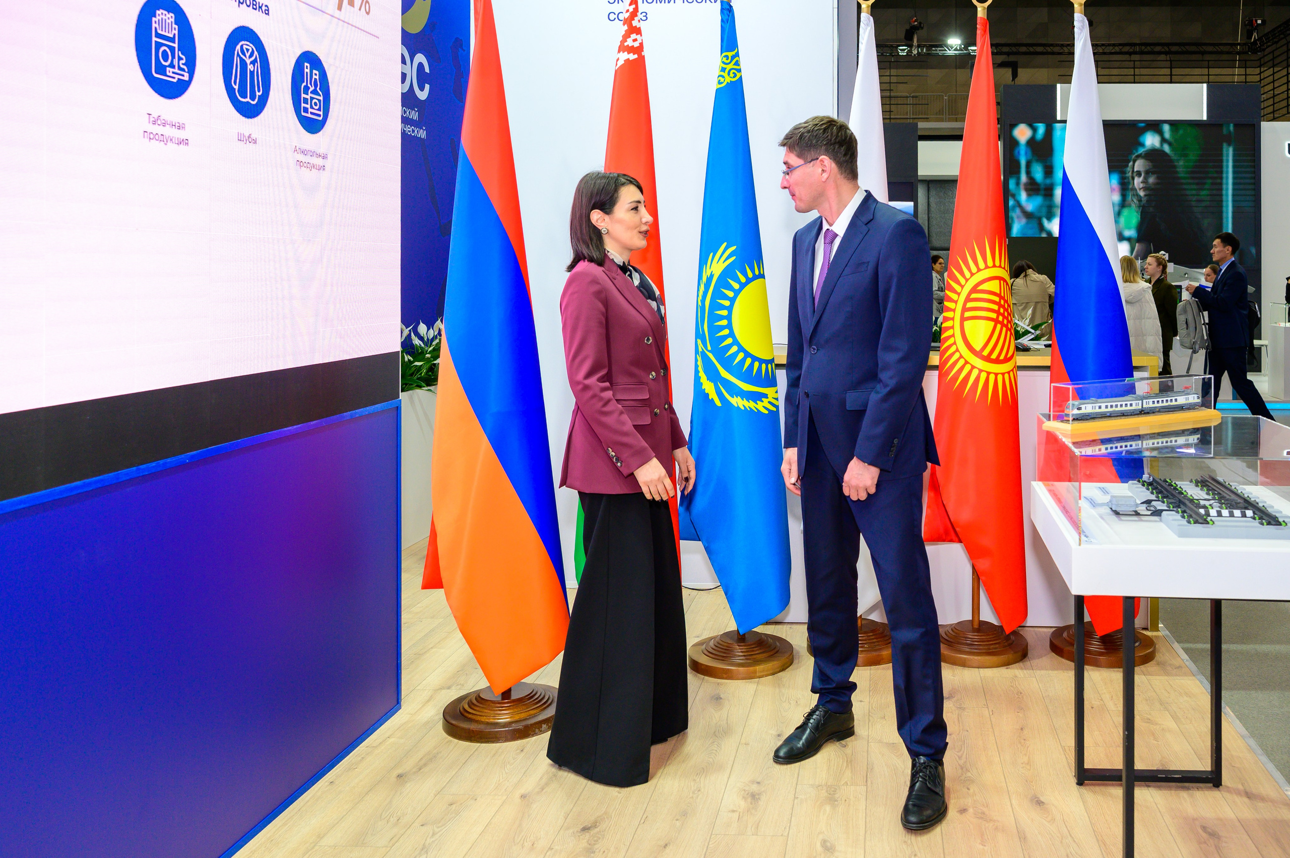 BigindustrialweekBelarus. Фотоуслуги, услуги фотографа, фотографирование важных событий