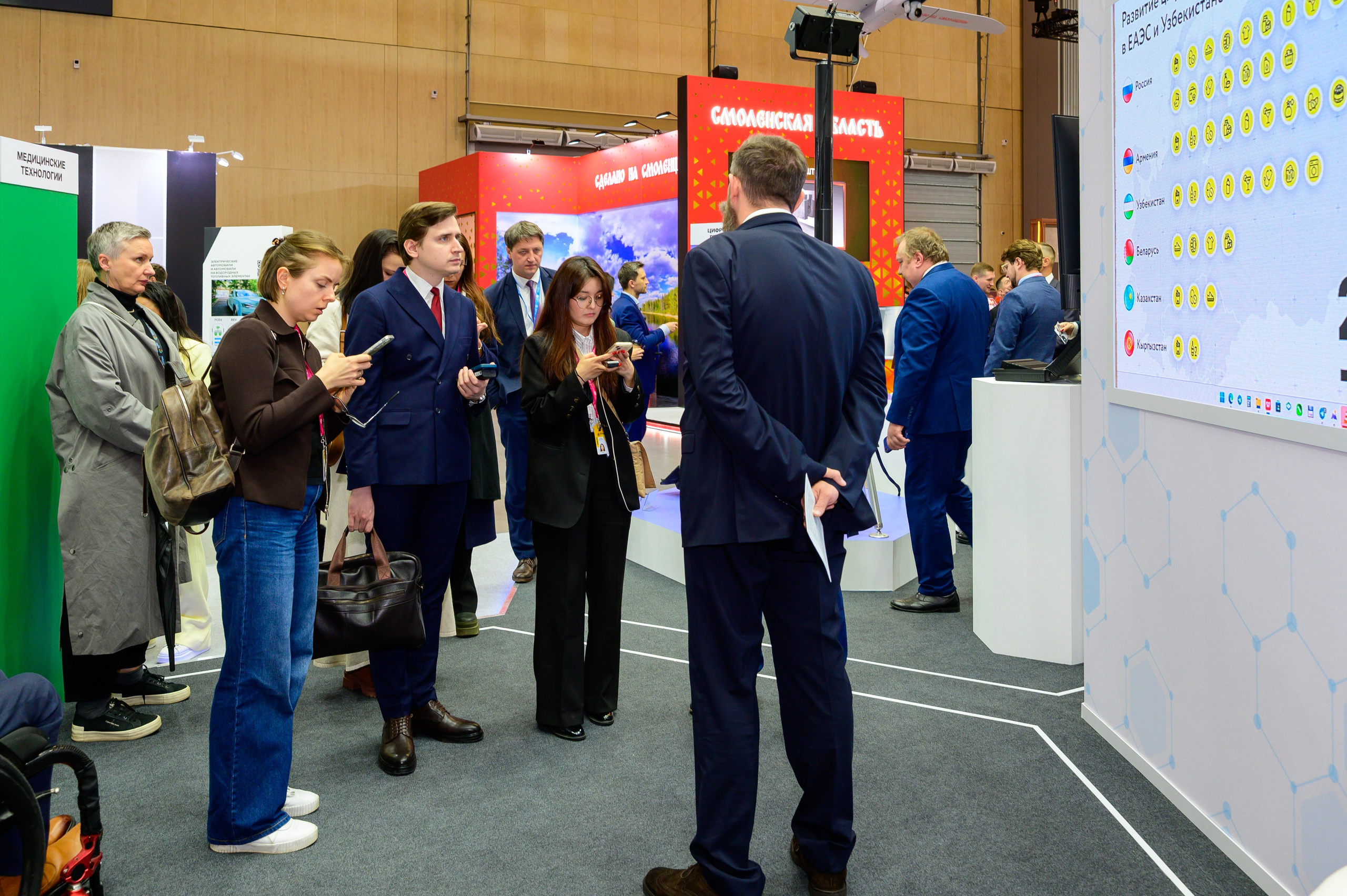 BigindustrialweekBelarus. Фотоуслуги, услуги фотографа, фотографирование важных событий