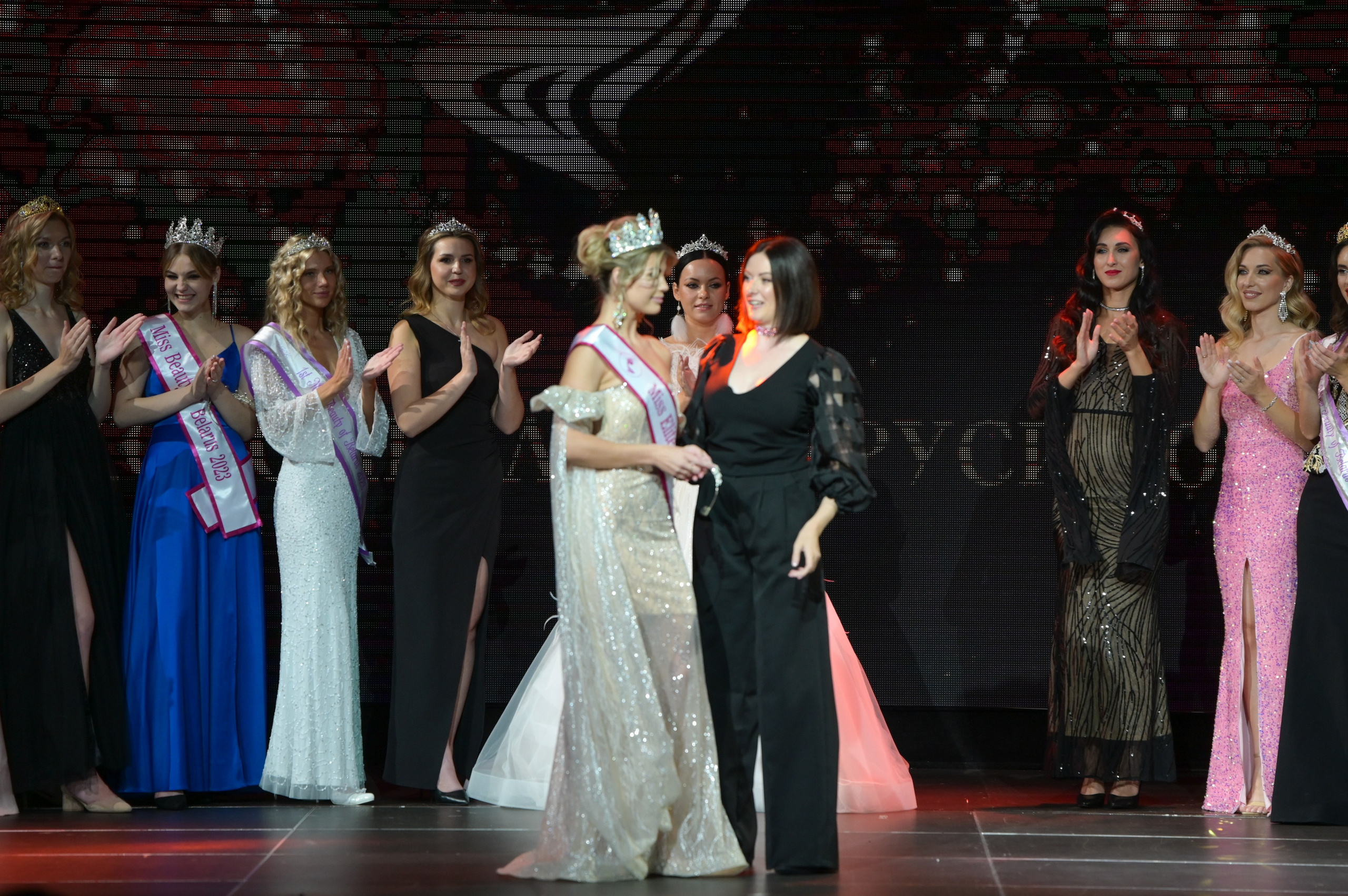 Фотографии с конкурса красоты. Фотоуслуги, услуги фотографа, фотографирование важных событий