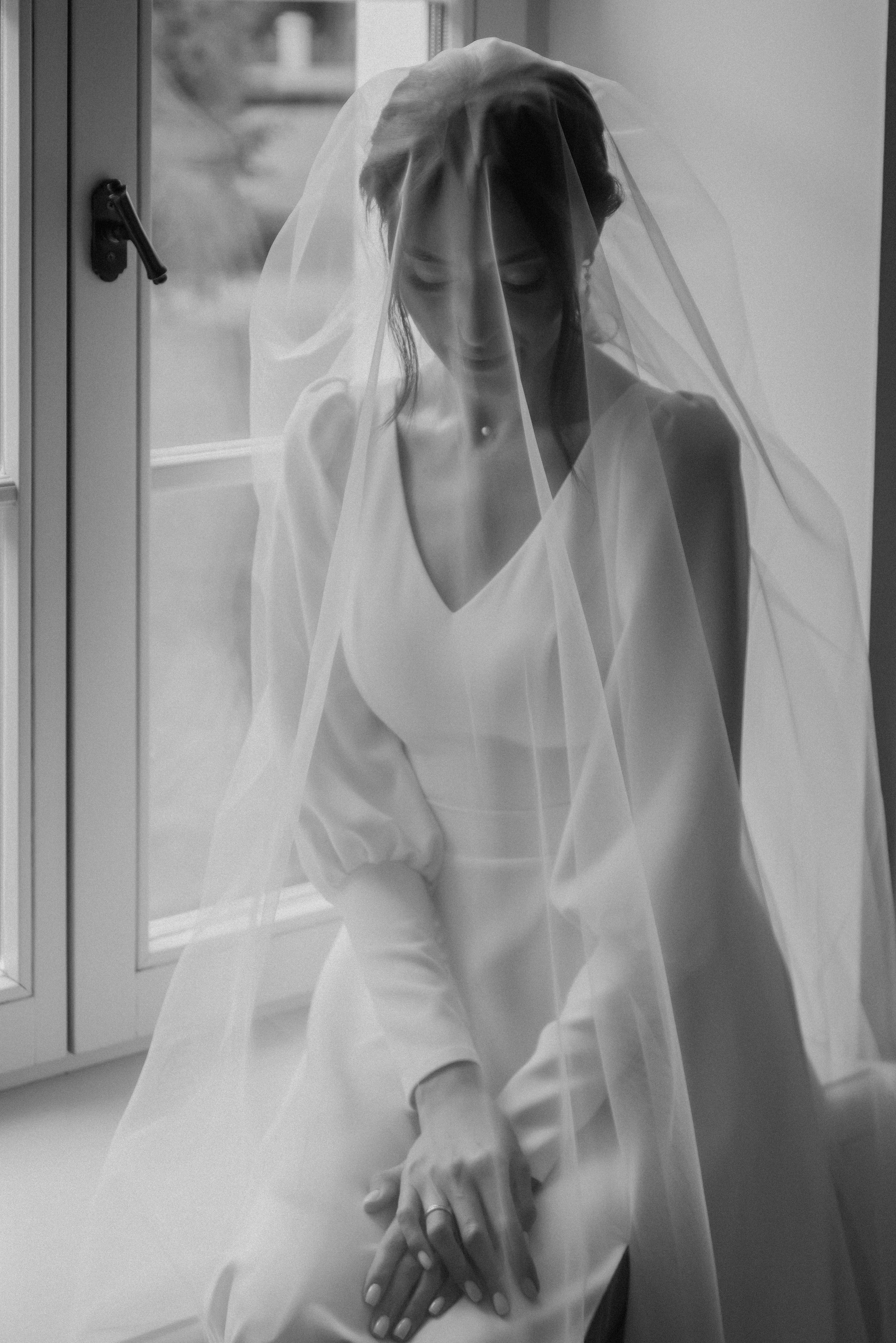 Свадебная фотосессия в Твери в красивой локации в замке в Московской области. Свадебный фотограф в Твери, Москве и Санкт-Петербурге Денисова Екатерина