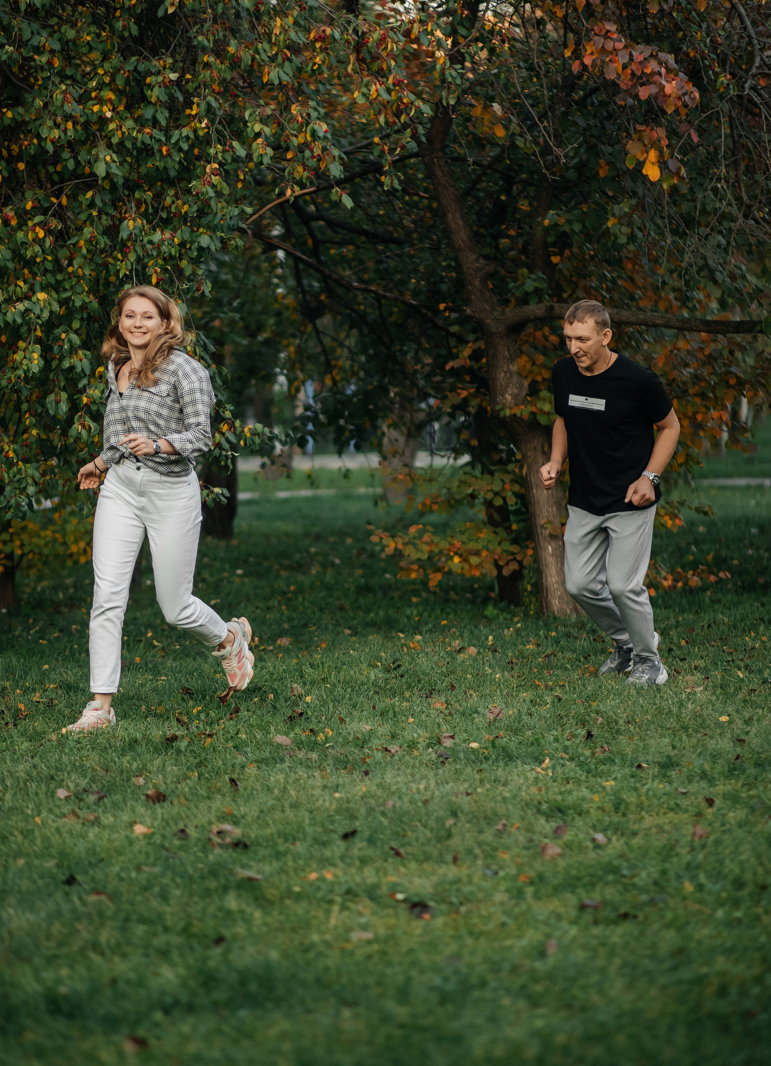 Семейная прогулочная фотосессия. Свадебный и семейный фотограф Ибрагимова Мария из Екатеринбурга