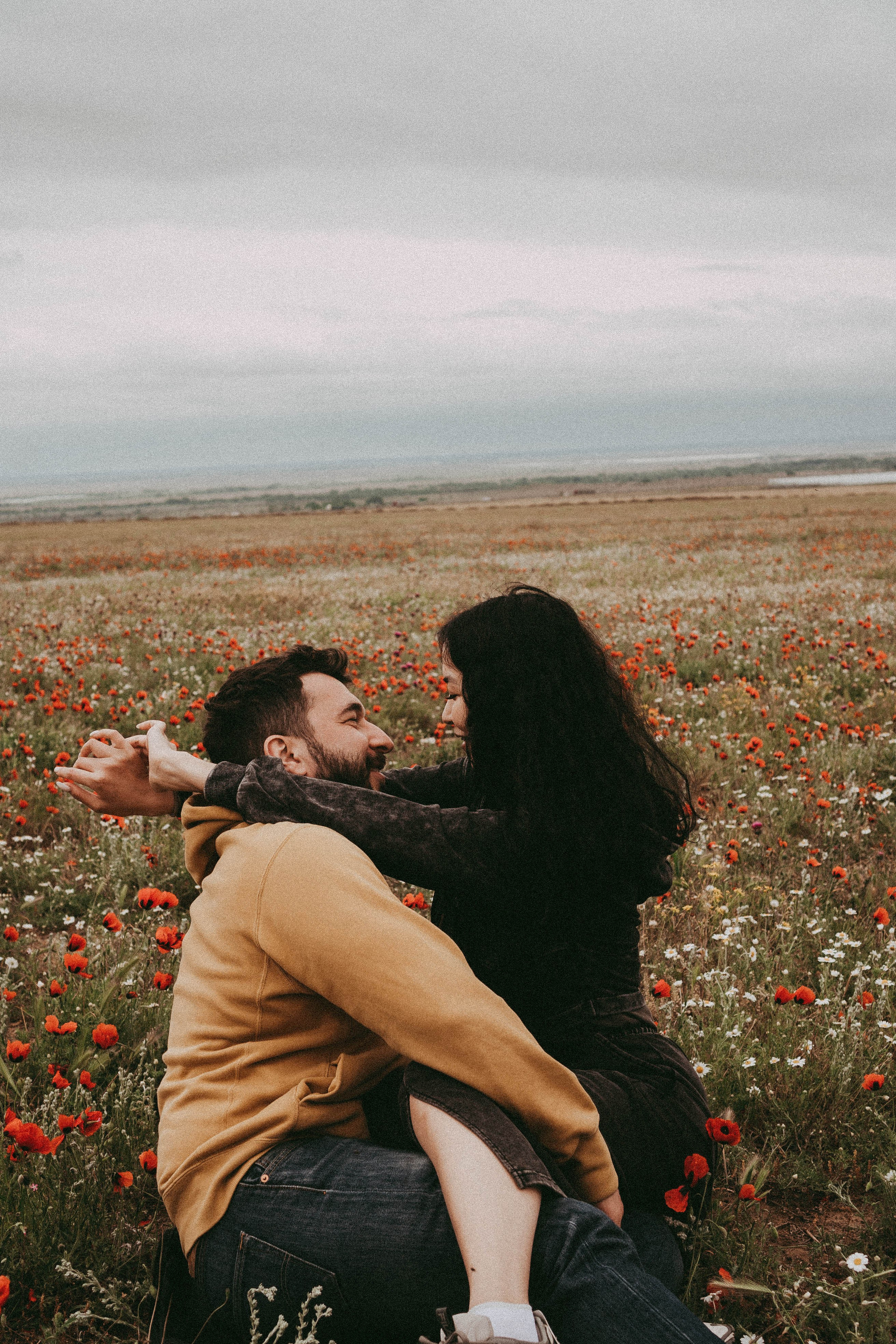Любовь в маковом поле. Профессиональный фотограф, Санкт-Петербург — Виктория Богомолова