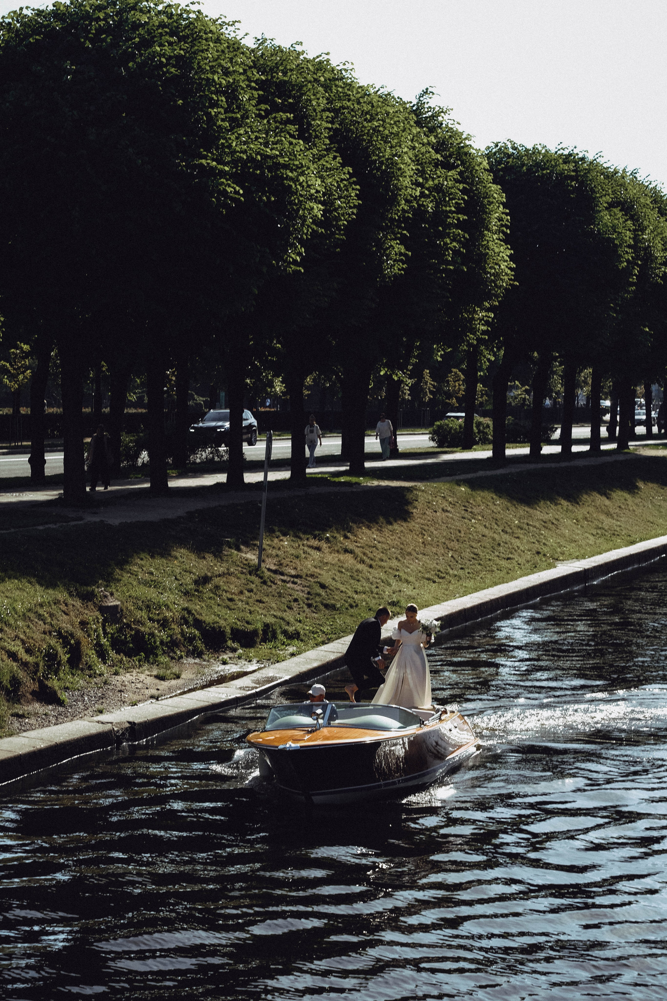 СВАДЕБГНАЯ ПРОГУЛКА ПО КАНАЛ САНКТ-ПЕТЕРБУРГА НА КАТЕРЕ. Профессиональный фотограф, Санкт-Петербург — Виктория Богомолова