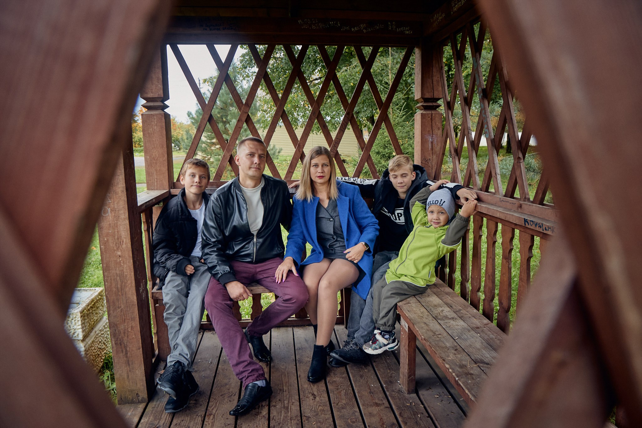 Прогулка с семьёй Виктора и Екатерины. Свадебный и семейный фотограф в г. Волхов Алексей Кочерыжкин