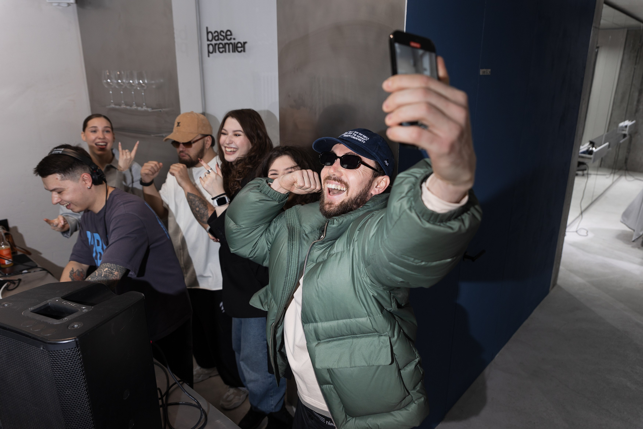 Base | открытие барбершопа. Showbiz | Fashion | Reportage