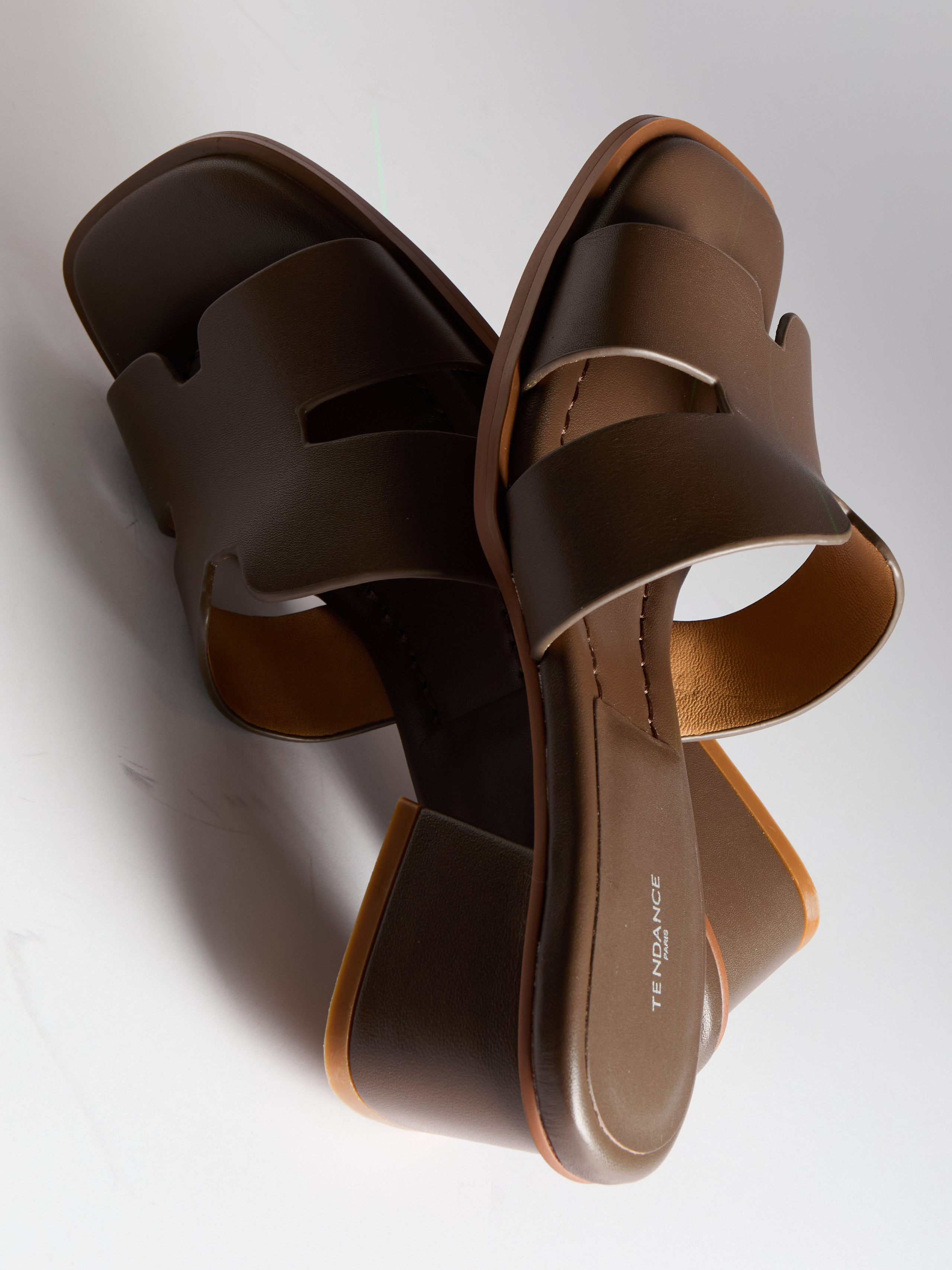 Предметный фотограф в Москве Евгений Шубин