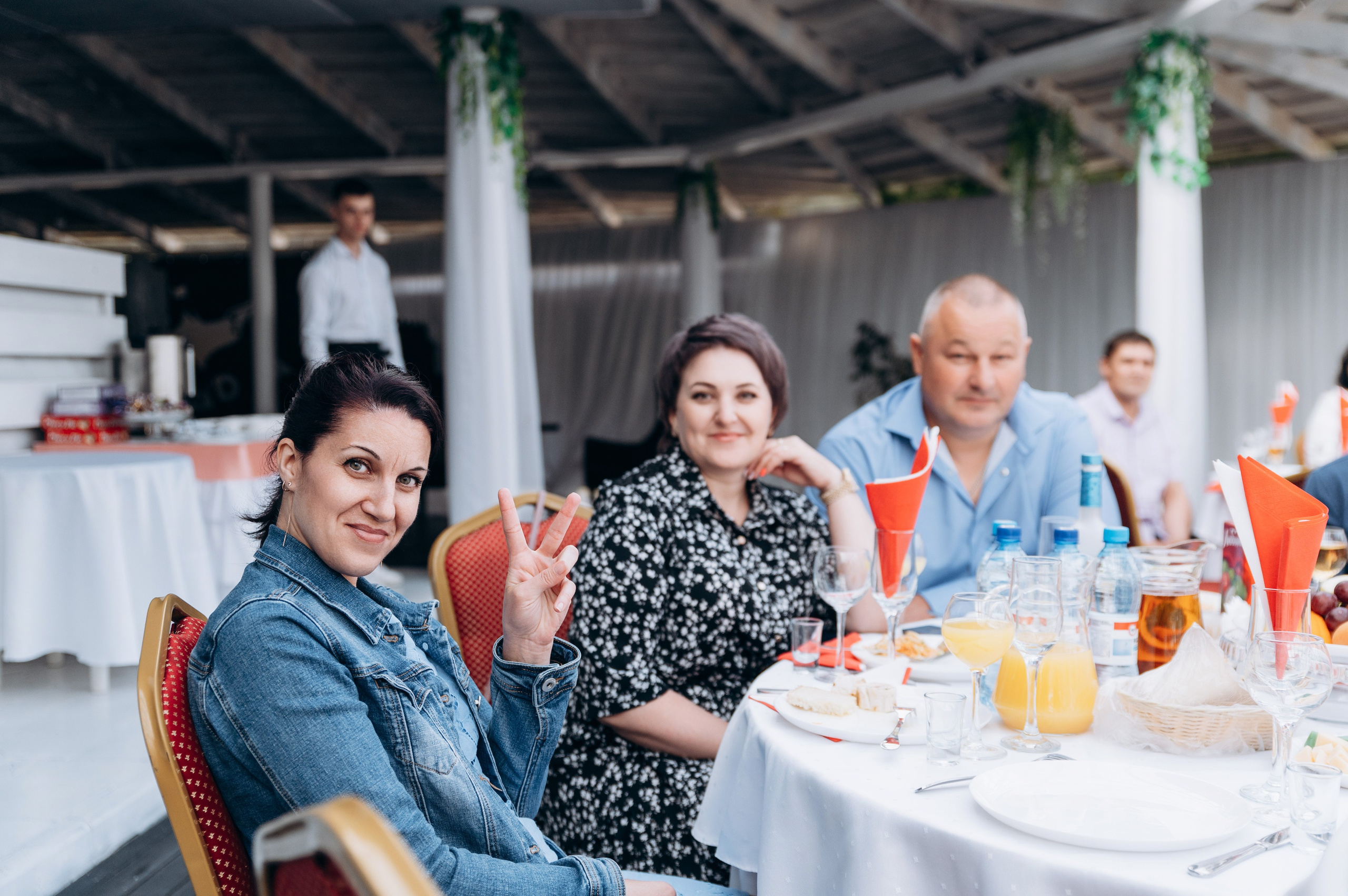 Выпускной 11 класс, банкет. Фотограф в Новосибирске