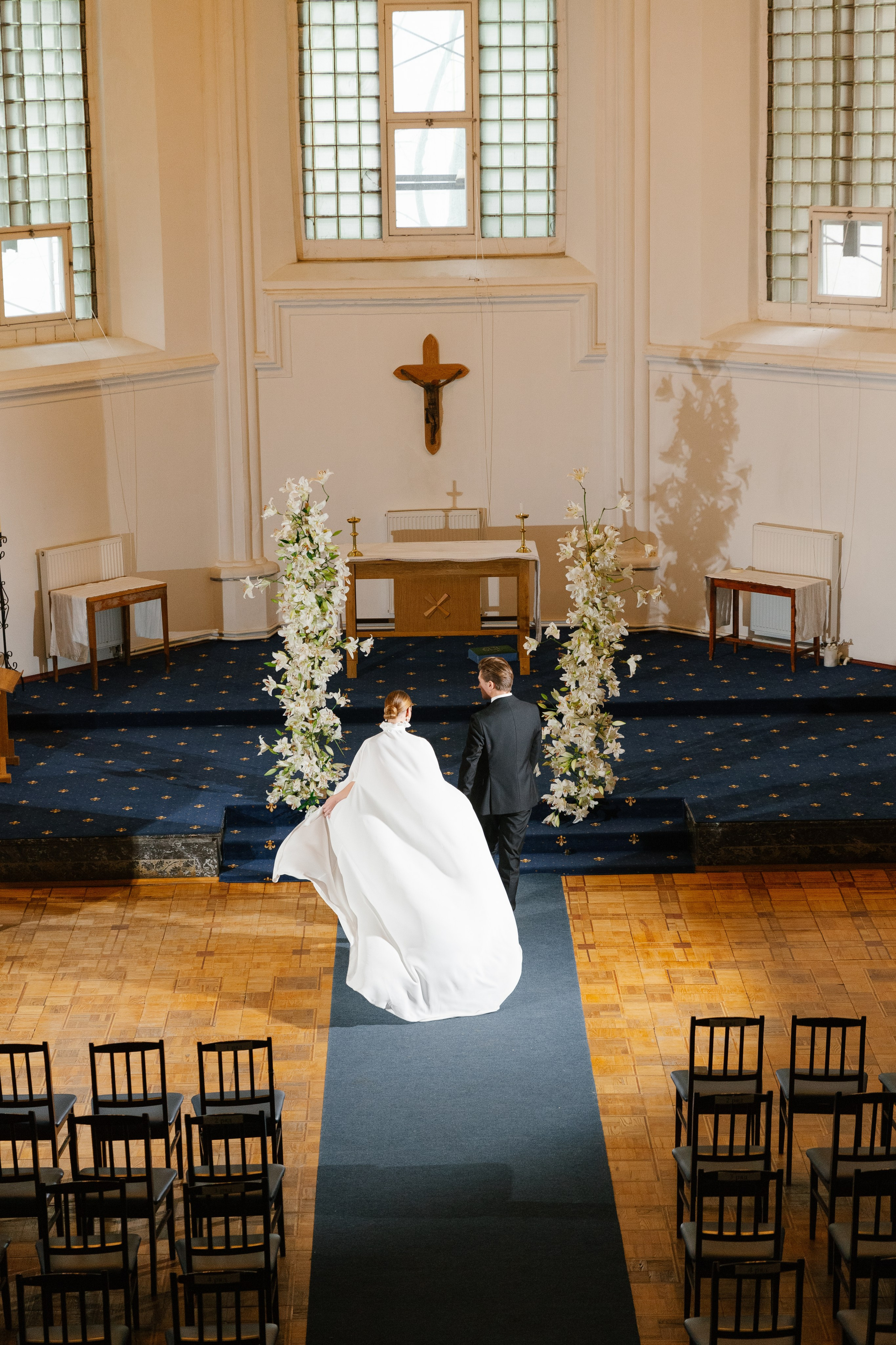 Съёмка в католической церкви. Свадебный фотограф Полина Панина