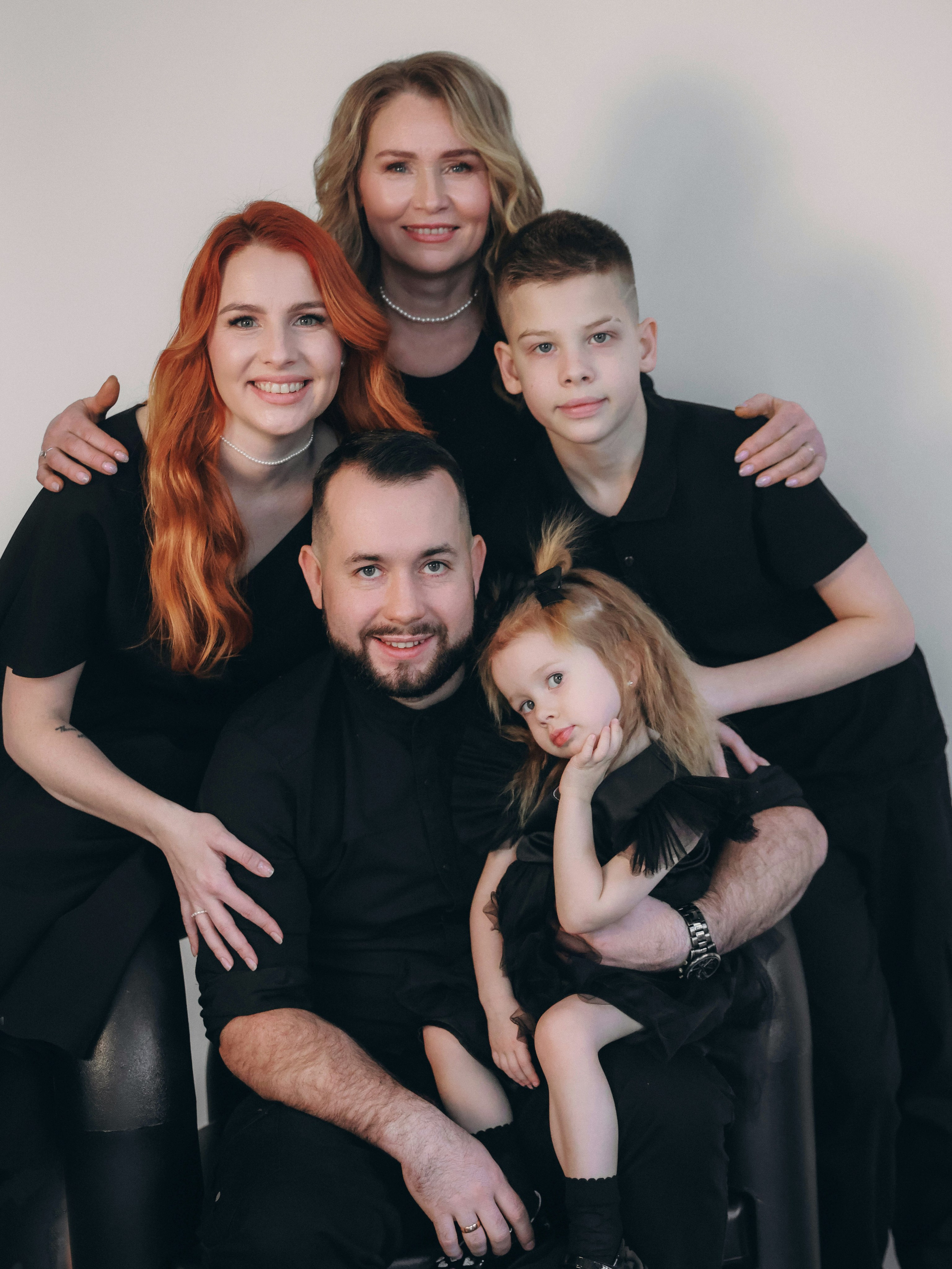 Семейная фотосессия in Black. Мультифотограф Динара Ахмедзянова