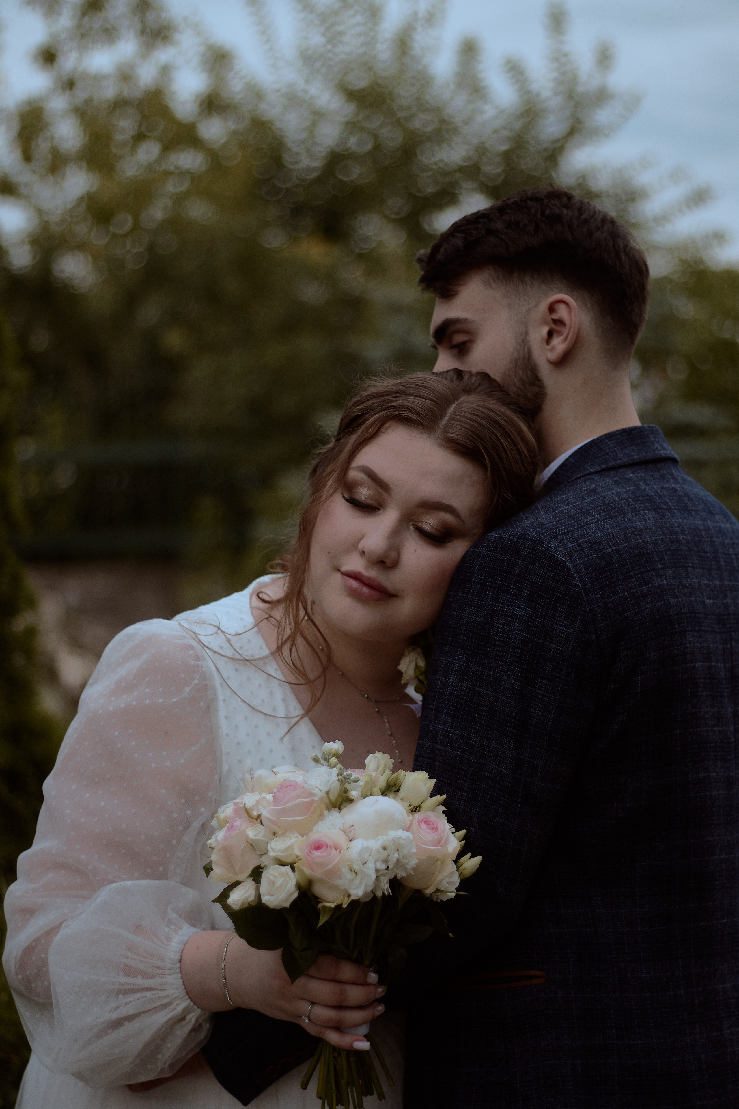 Виктория и Даниэль. Владимирский храм. Фотограф лавстори Москва/МО Приятелева Ангелина