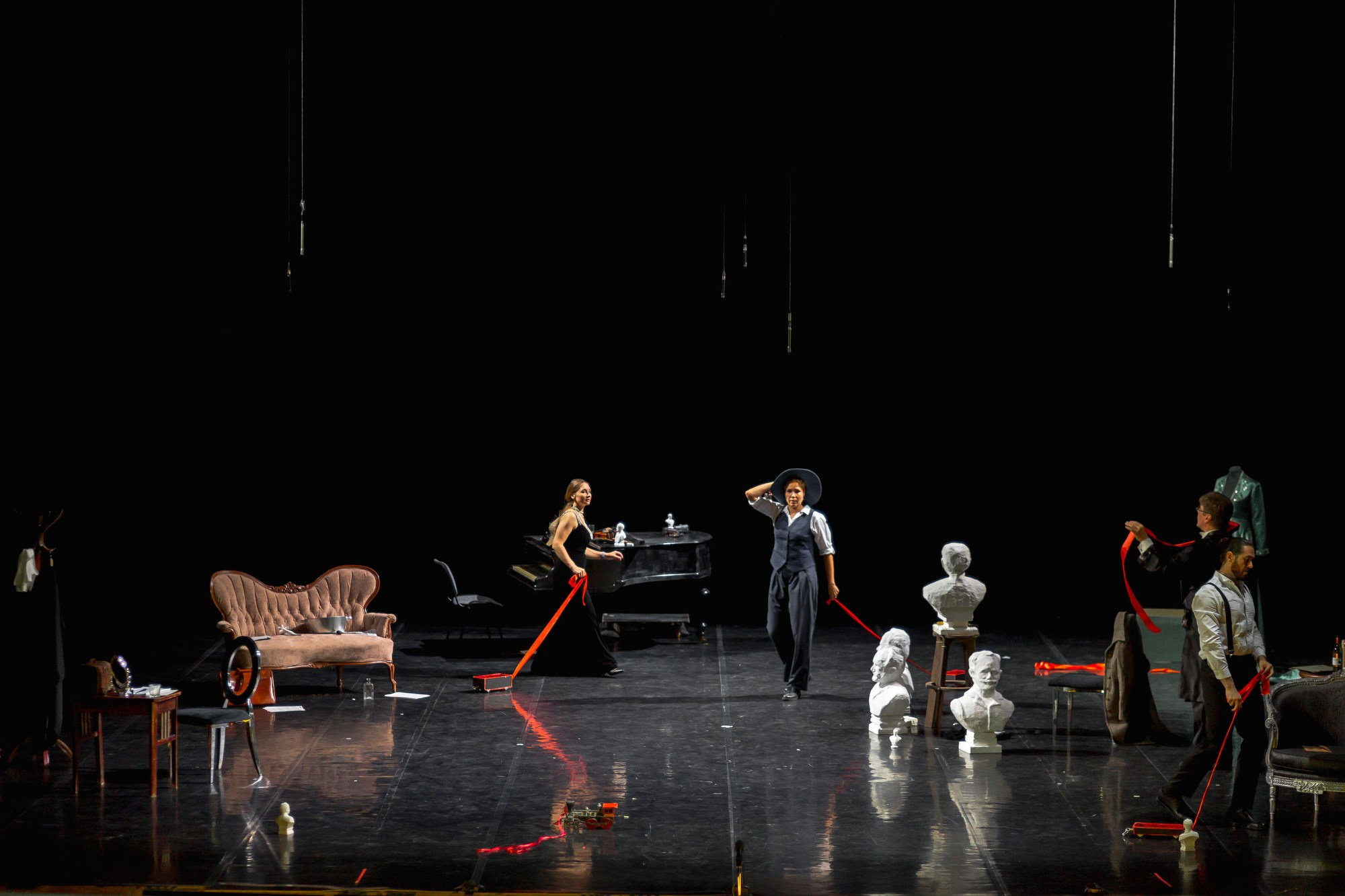 Спектакль Приглушенные голоса в Театре Эрмитажа (+репетиция). Семейный и портретный фотограф в Санкт-Петербурге Андрей Воробьев