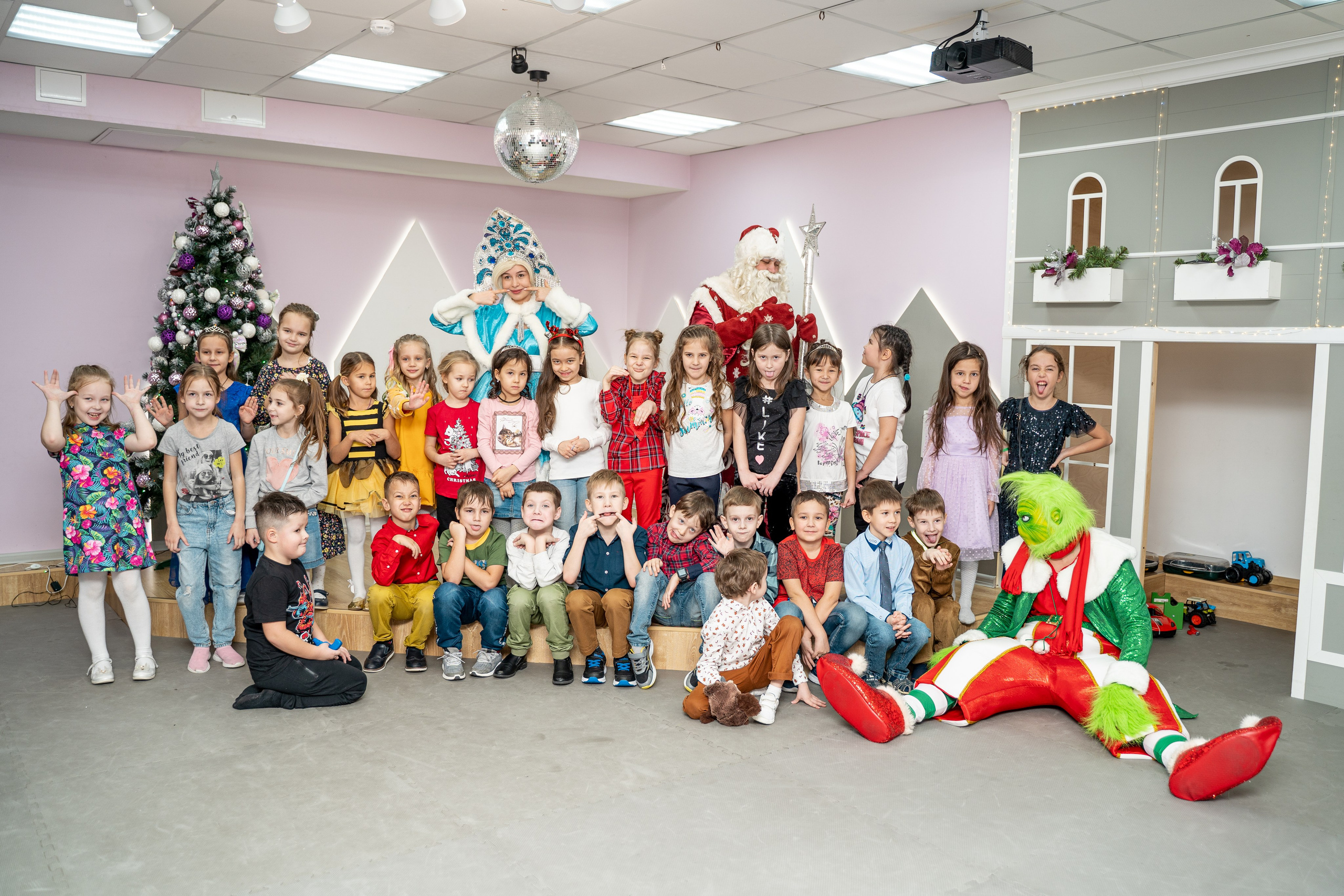 1 гимназия Новогодний утренник. Свадебный и репортажный фотограф в Уфе| Осетрова Ольга