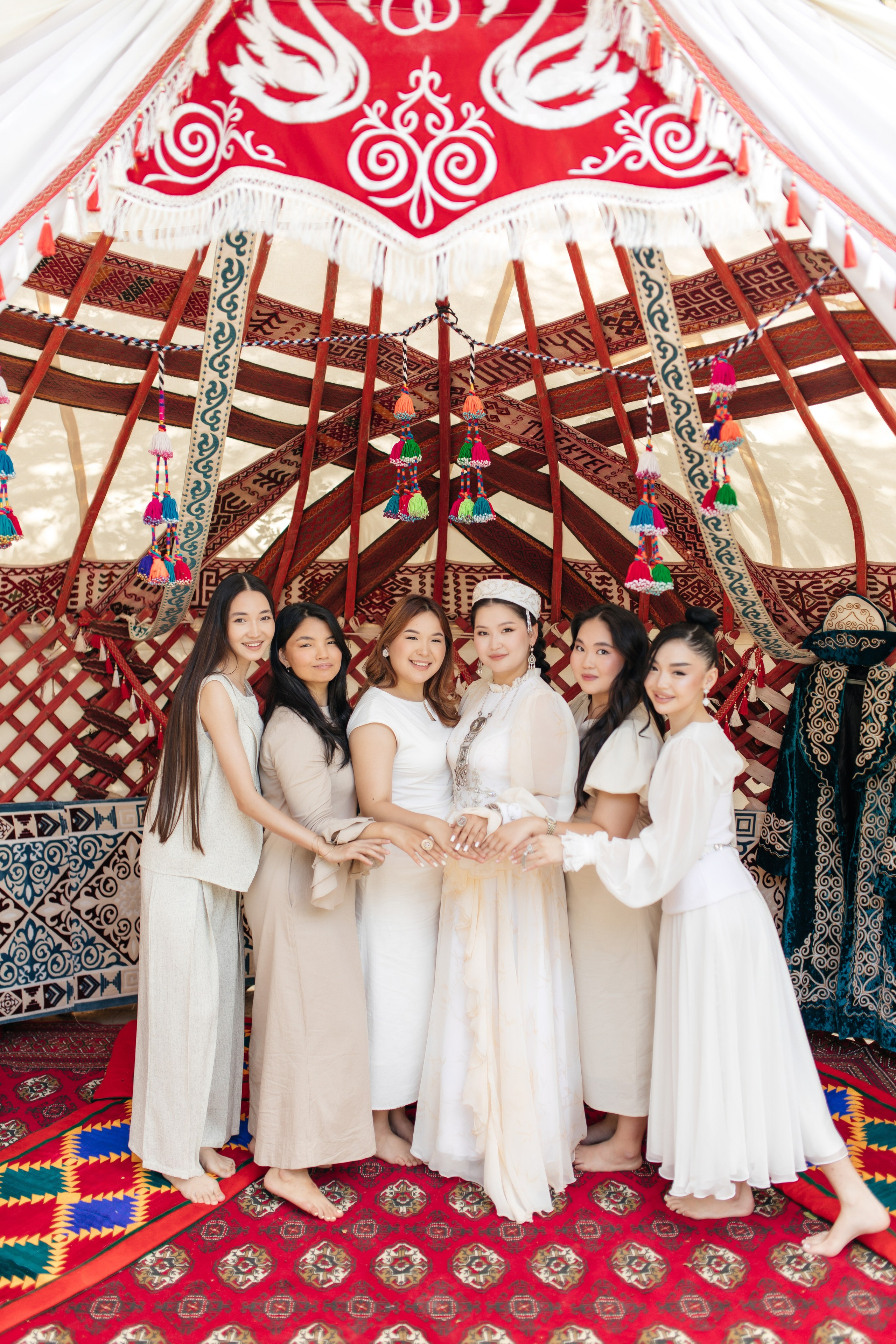 Aynur — syrğa salu. Wedding and Love story Photographer