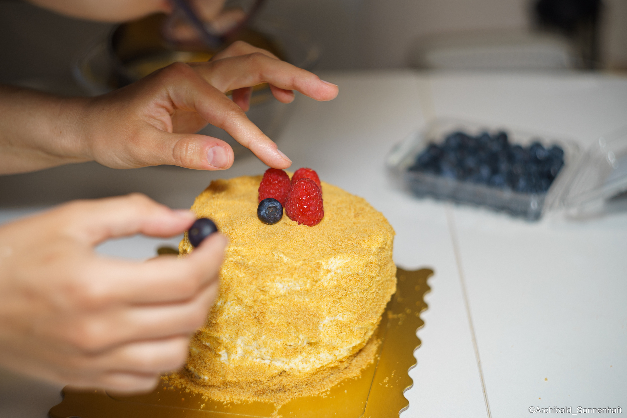 Not only delicacies! Have you ever ate this?. Photographer in Guangzhou, China. Archibald Sonnenhaft