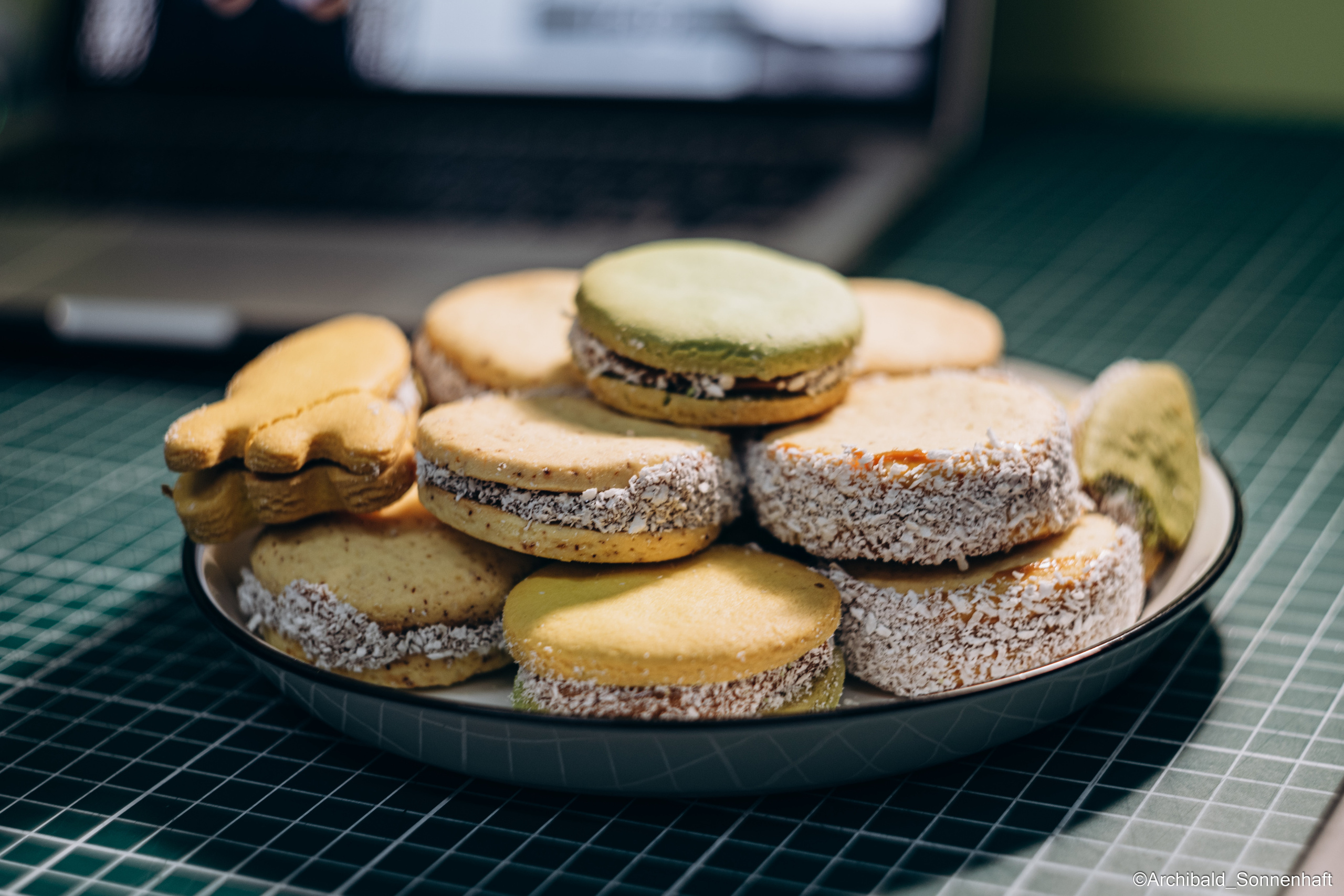 Not only delicacies! Have you ever ate this?. Photographer in Guangzhou, China. Archibald Sonnenhaft