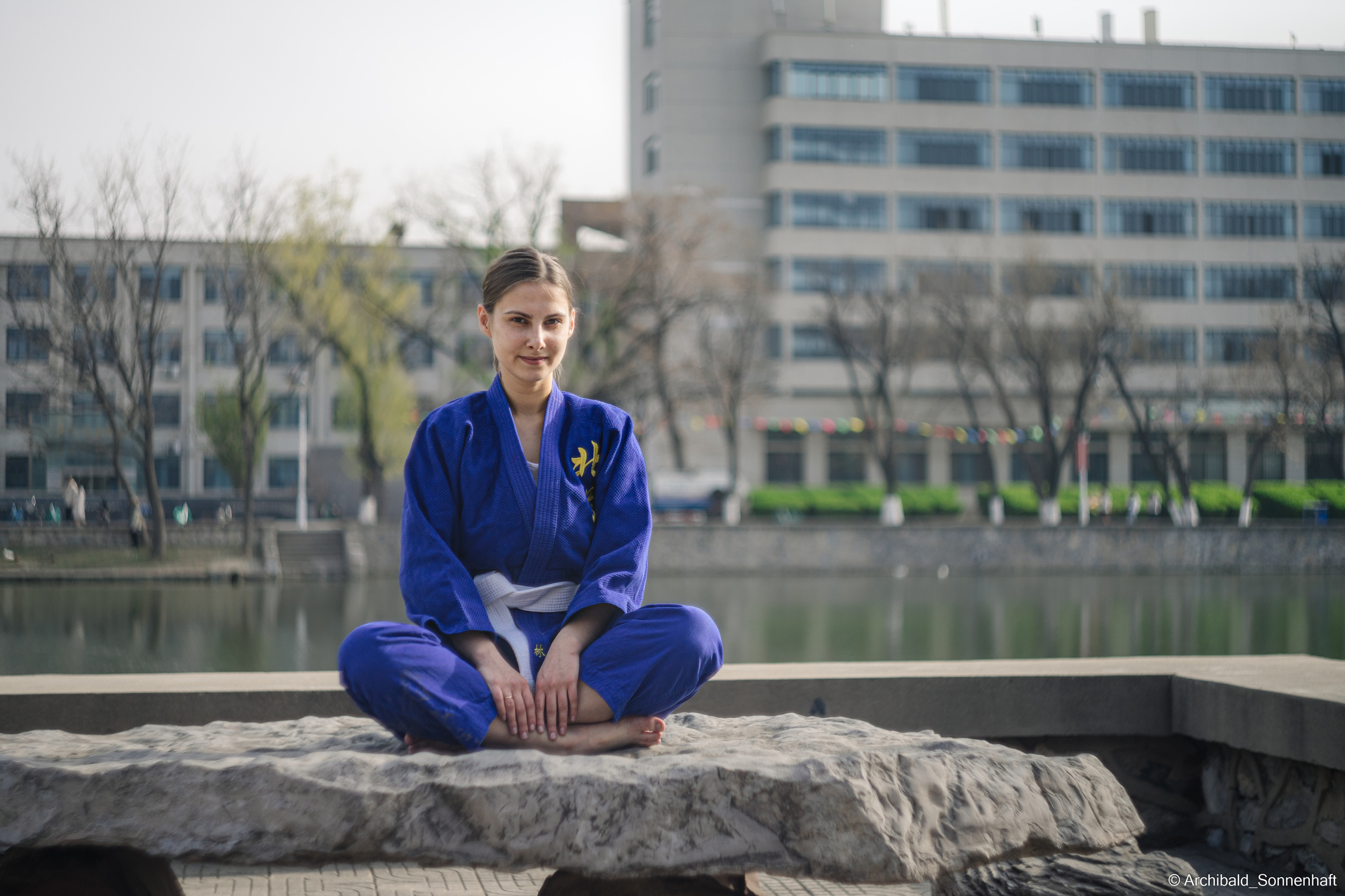 Alina Ermakova with her Judoga. Photographer in Guangzhou, China. Archibald Sonnenhaft