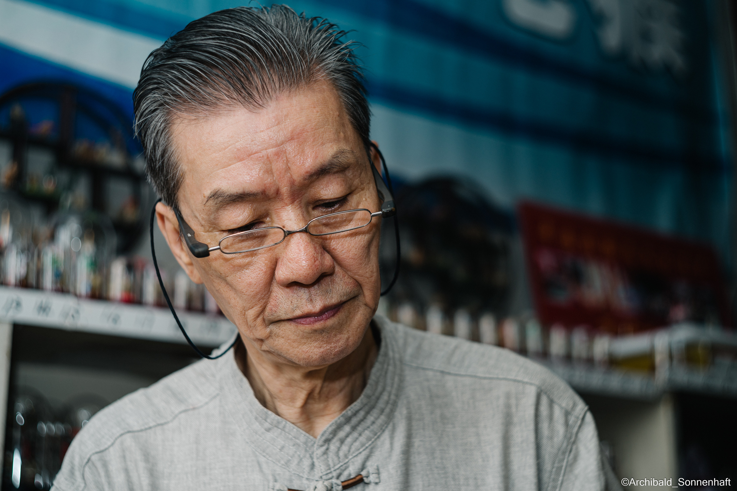 Tianjin specialty “hairy monkey”. Photographer in Guangzhou, China. Archibald Sonnenhaft