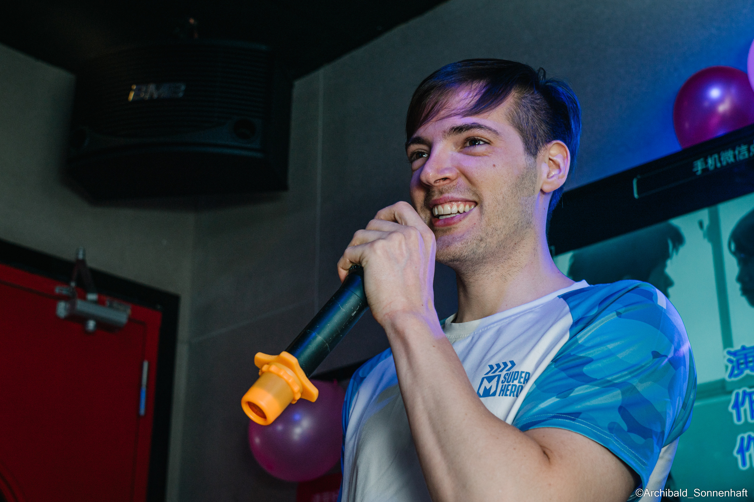 Goodbye Juan!. Photographer in Guangzhou, China. Archibald Sonnenhaft