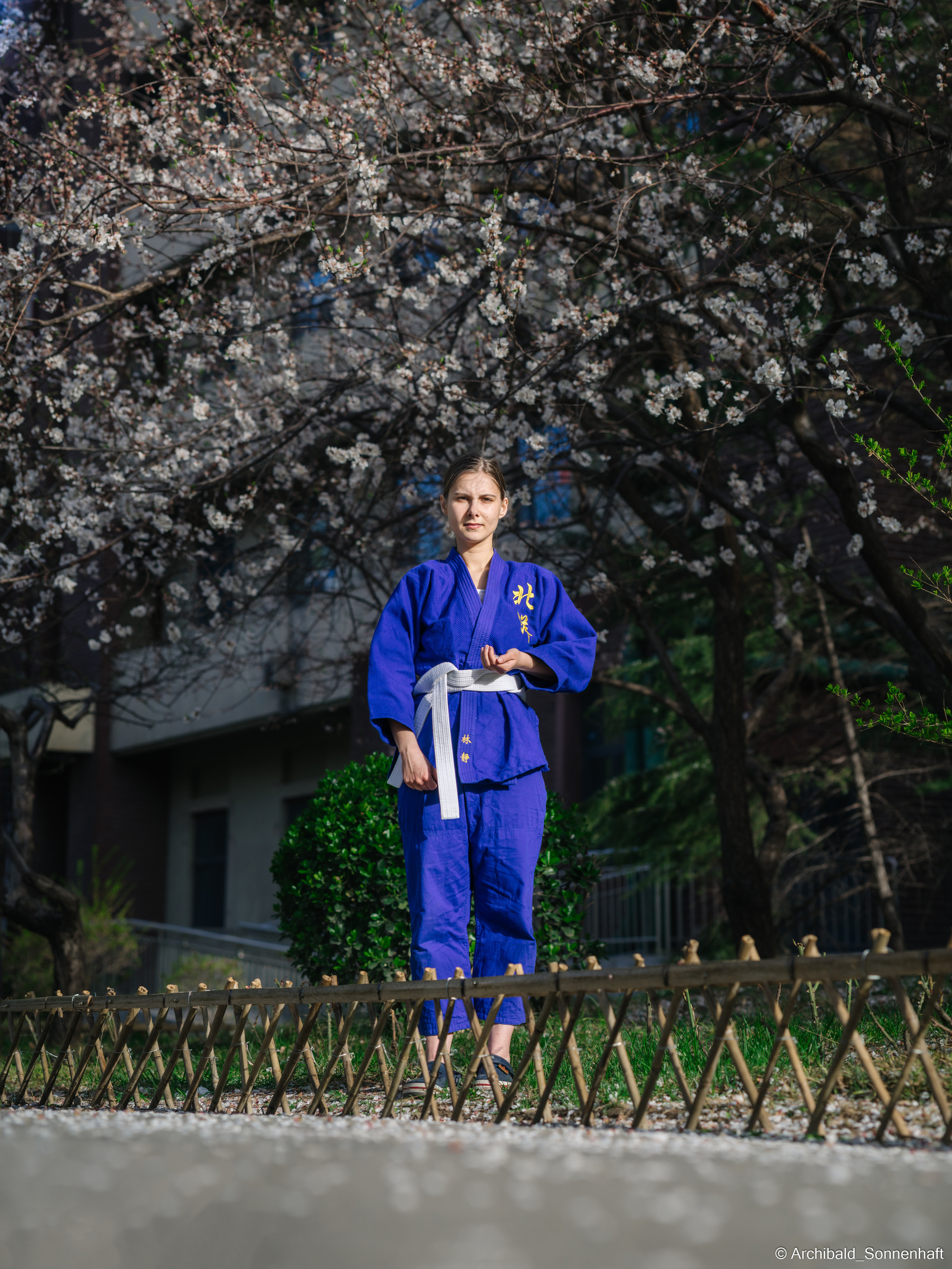 Alina Ermakova with her Judoga. Photographer in Guangzhou, China. Archibald Sonnenhaft