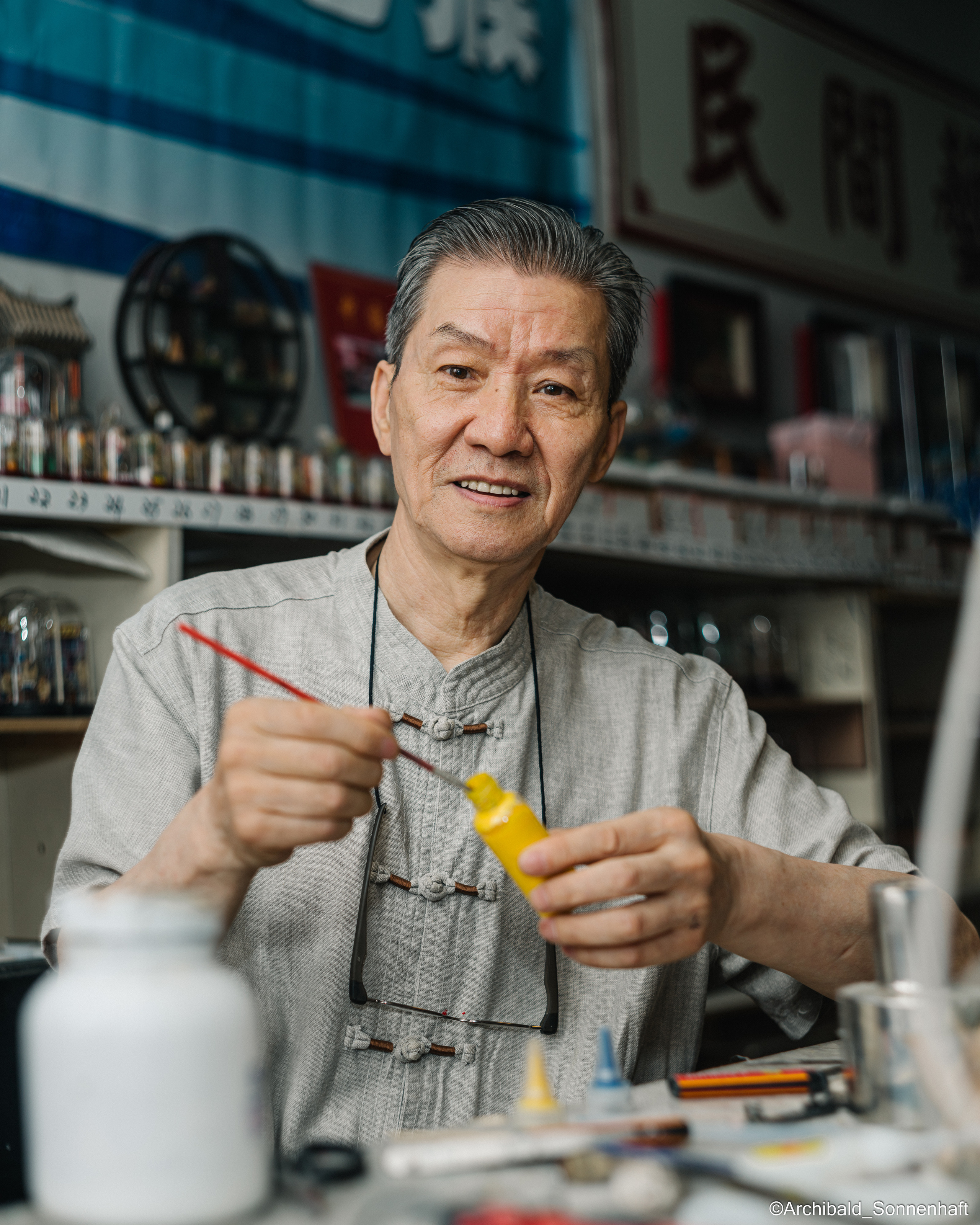 Tianjin specialty “hairy monkey”. Photographer in Guangzhou, China. Archibald Sonnenhaft