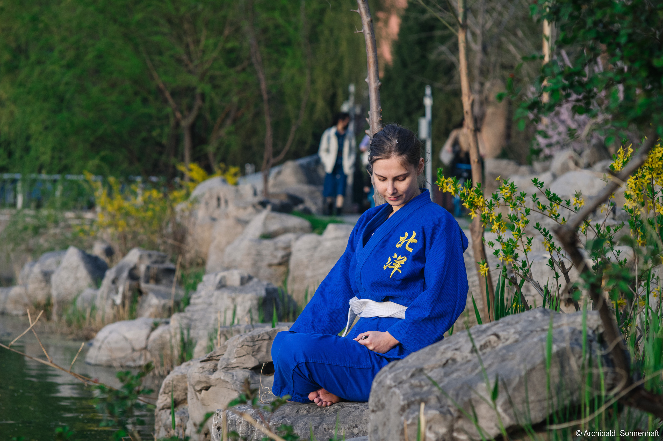 Alina Ermakova with her Judoga. Photographer in Guangzhou, China. Archibald Sonnenhaft