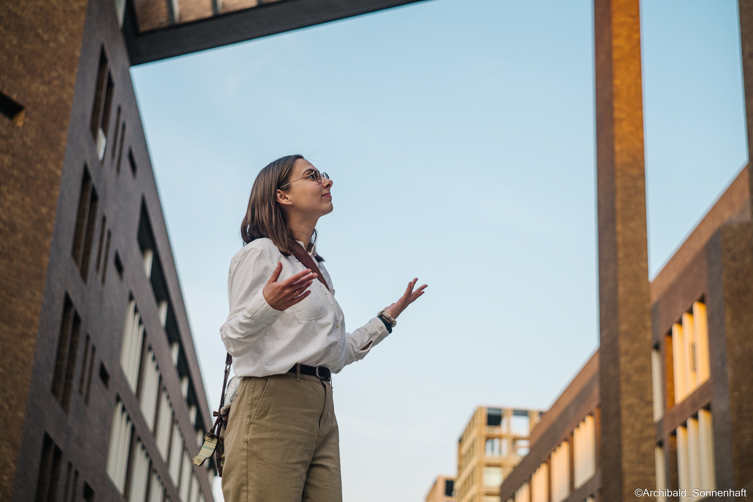 Alina Ermakova, 2022.05. Photographer in Guangzhou, China. Archibald Sonnenhaft
