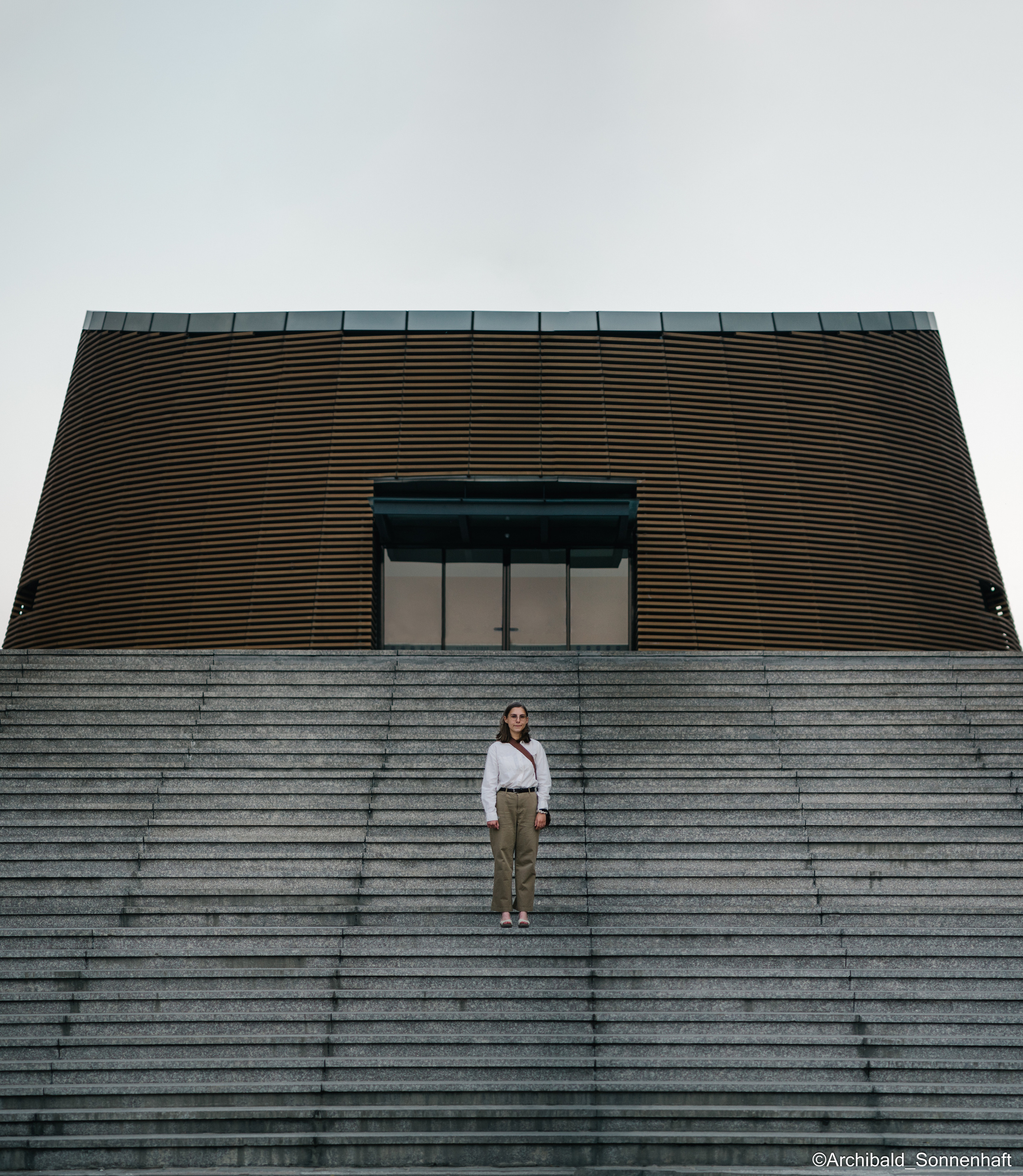 Alina Ermakova, 2022.05. Photographer in Guangzhou, China. Archibald Sonnenhaft