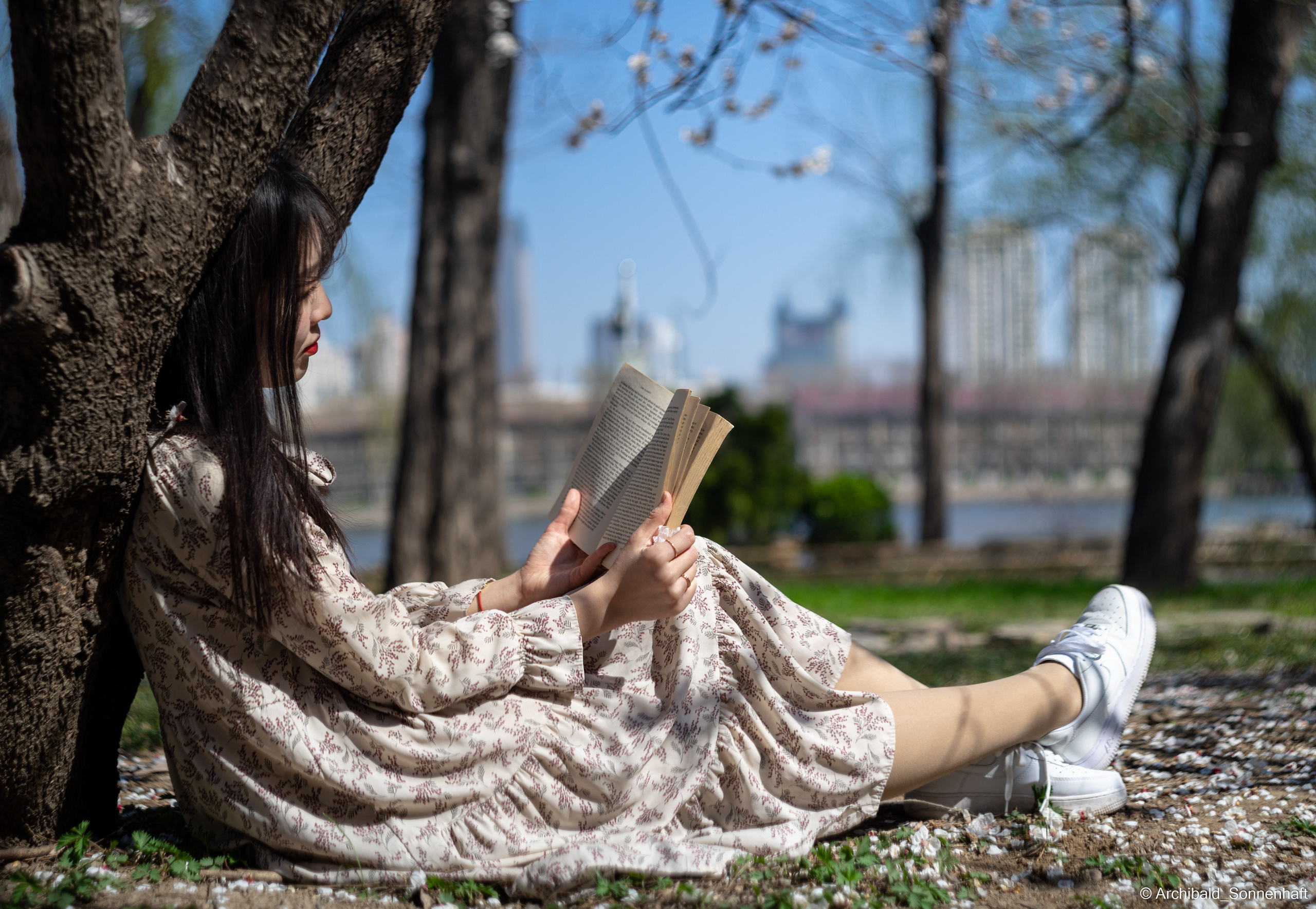 장유진 [jiang yu jin] — Korean student of the School of International Edu. Photographer in Guangzhou, China. Archibald Sonnenhaft