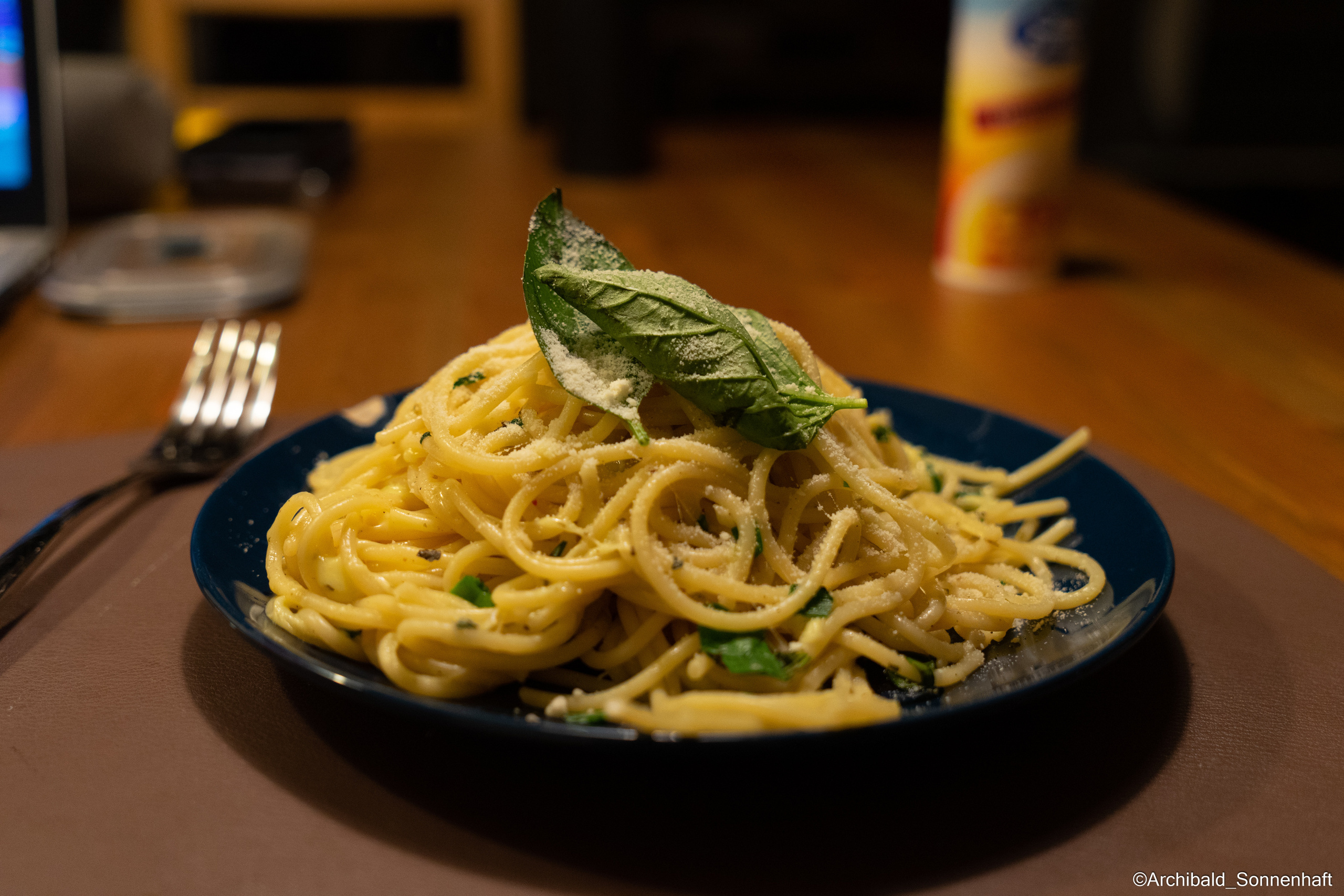 Not only delicacies! Have you ever ate this?. Photographer in Guangzhou, China. Archibald Sonnenhaft