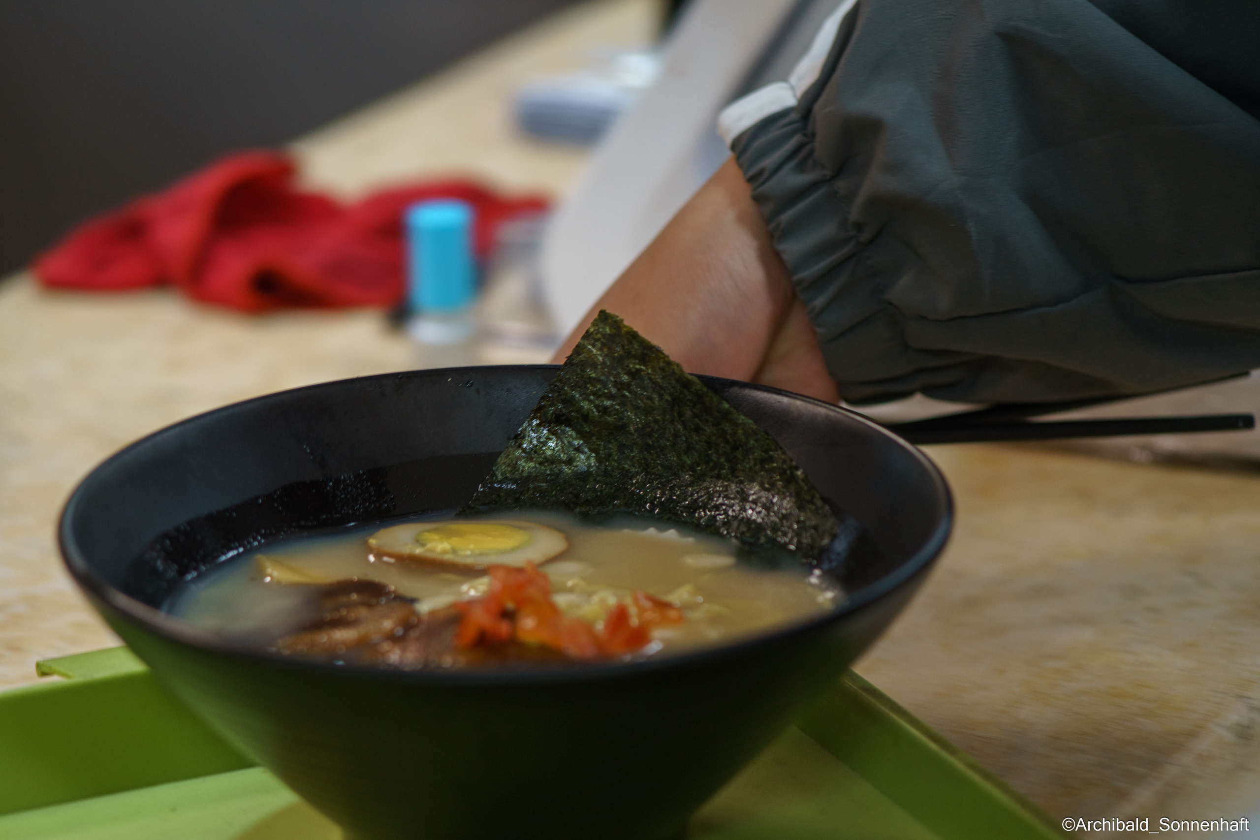 Not only delicacies! Have you ever ate this?. Photographer in Guangzhou, China. Archibald Sonnenhaft