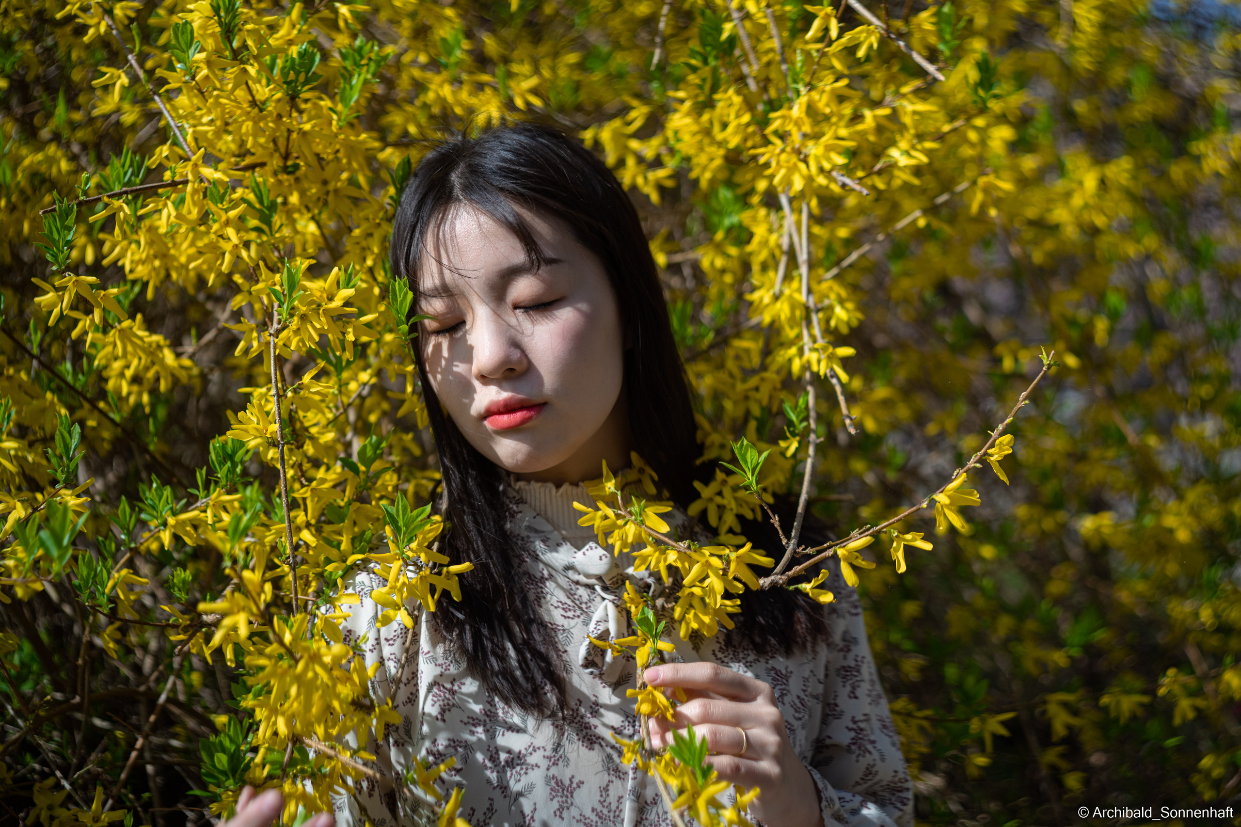 장유진 [jiang yu jin] — Korean student of the School of International Edu. Photographer in Guangzhou, China. Archibald Sonnenhaft